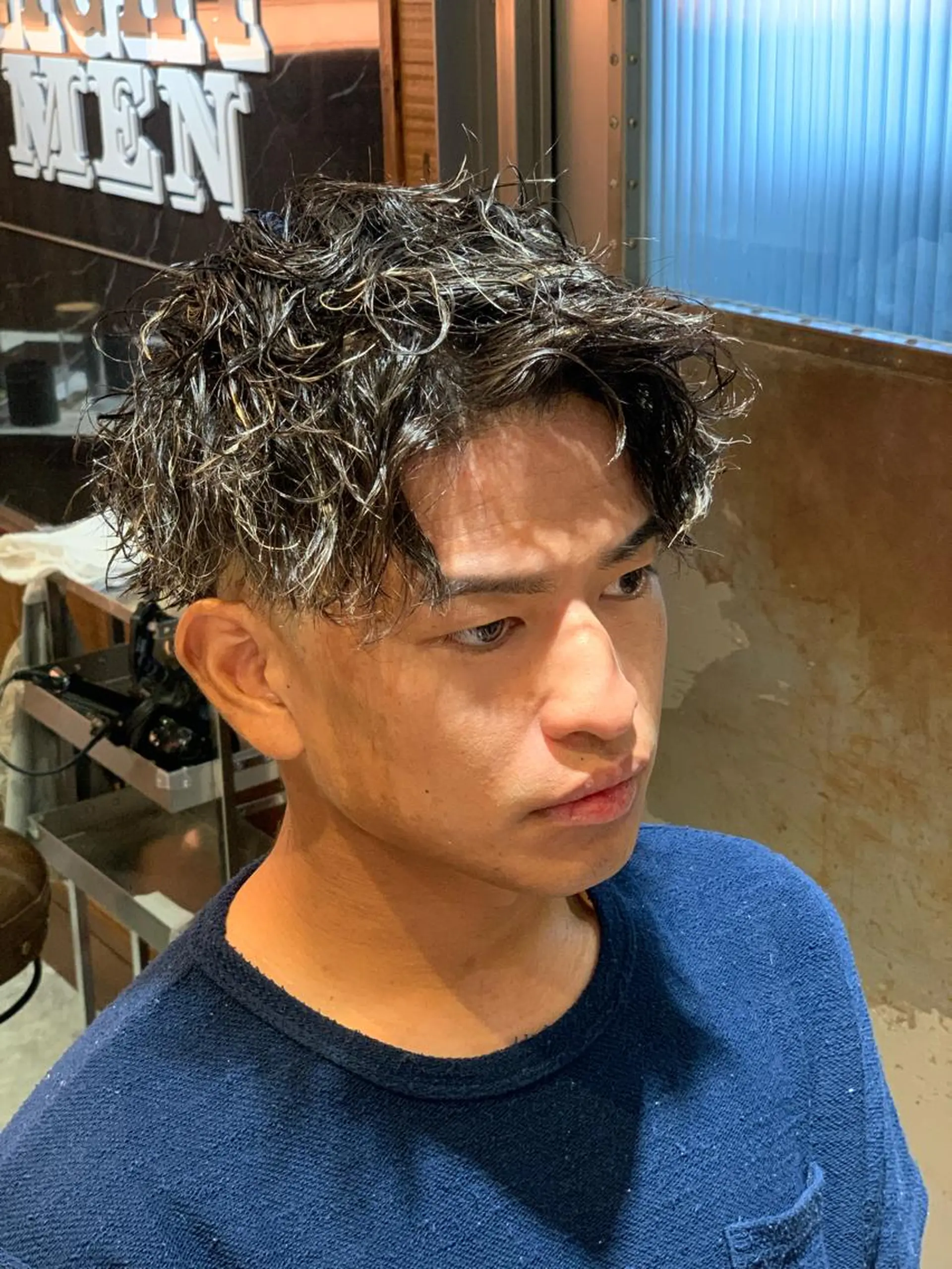 ショート カラー パーマ メンズ カット ヘアカラー パーマ トリートメント BINGO HAIR WORKS 【ビンゴヘアワークス】所属・🎱メンズフェード 特化HYOGA🎱のヘアスタイル
