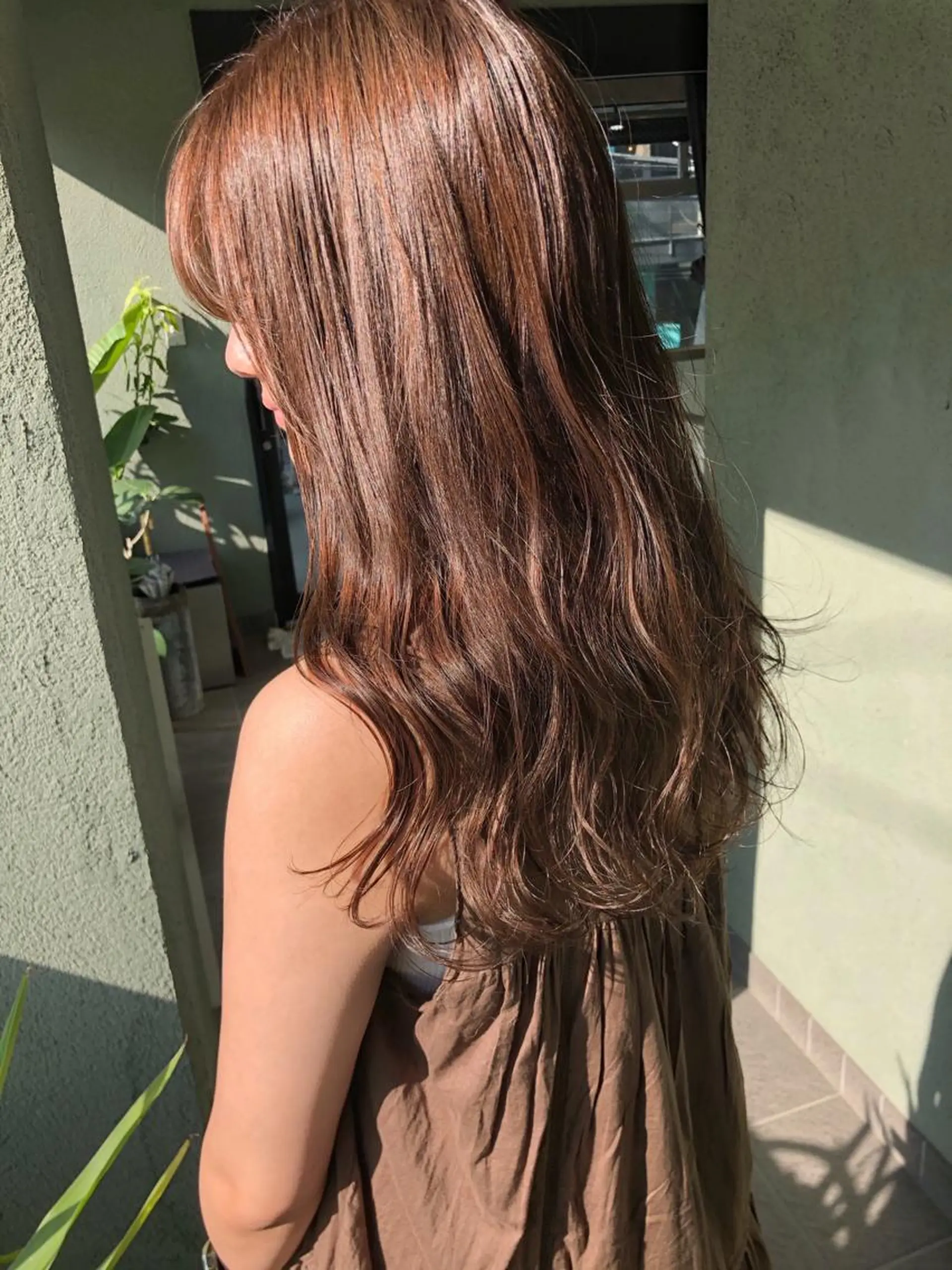 ロング カラー ブラウンカラー ナチュラルブラウン カット ヘアカラー パーマ HIROKI ” stylistのヘアスタイル