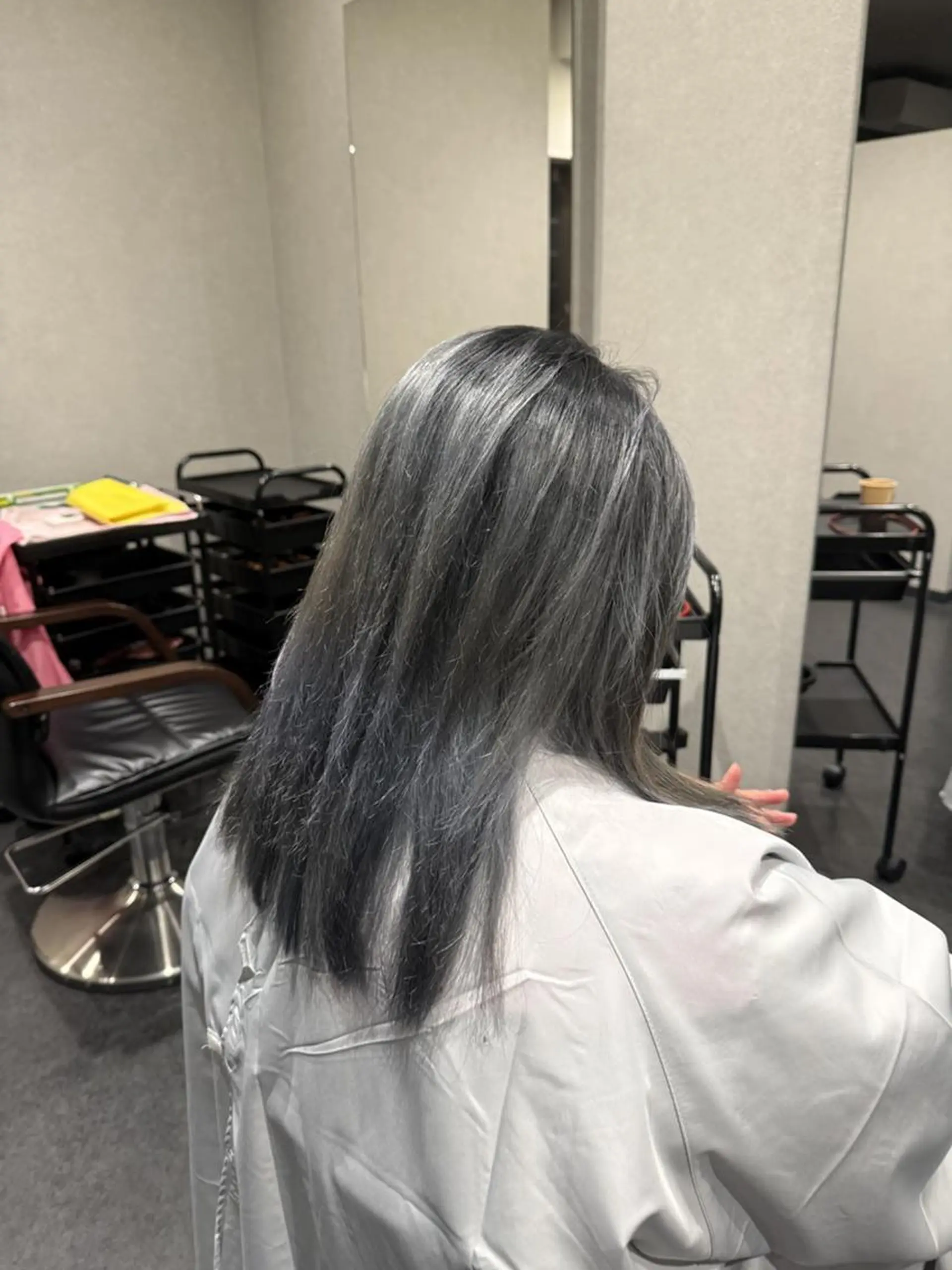 セミロング アッシュ 髪質改善 髪質改善⚡️カラー 🍀武久 誠🍀のヘアスタイル