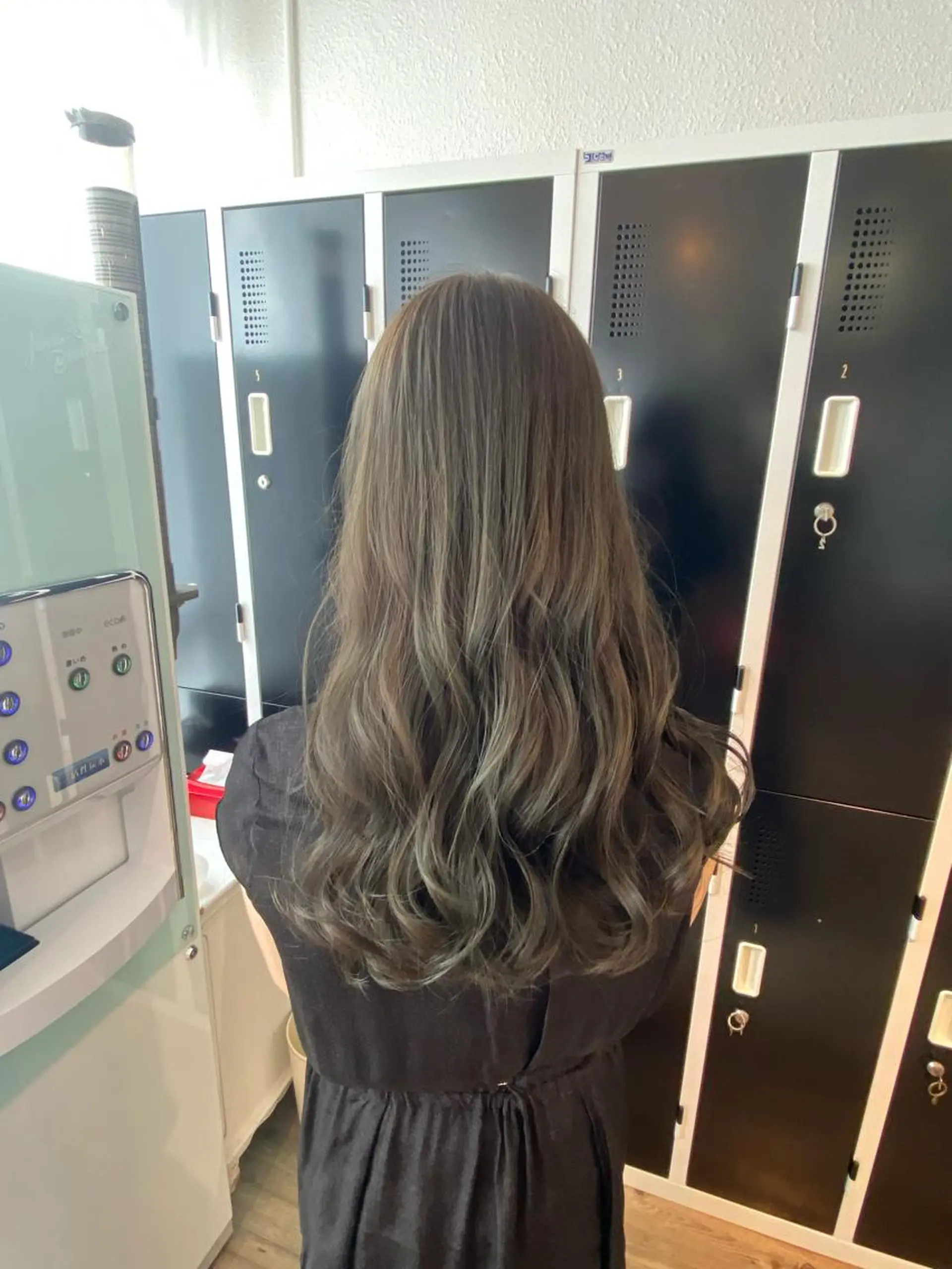 ロング カラー ヘアカラー トリートメント アンソニー ショウゴのヘアスタイル