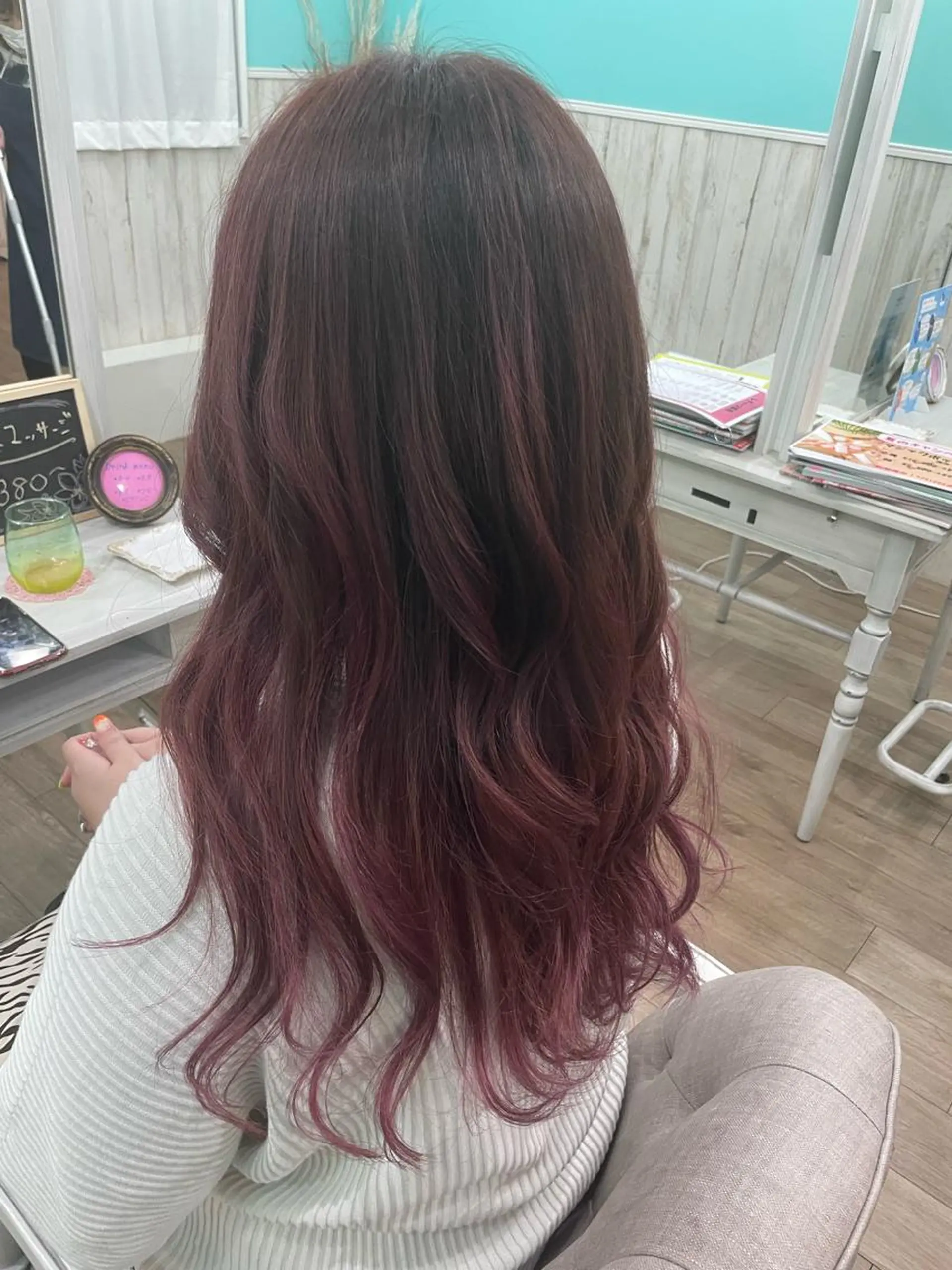 ロング カラー ブラウンカラー レッドカラー レッドブラウン カット ヘアカラー トリートメント 🐆アンドウ チカコ🦓のヘアスタイル