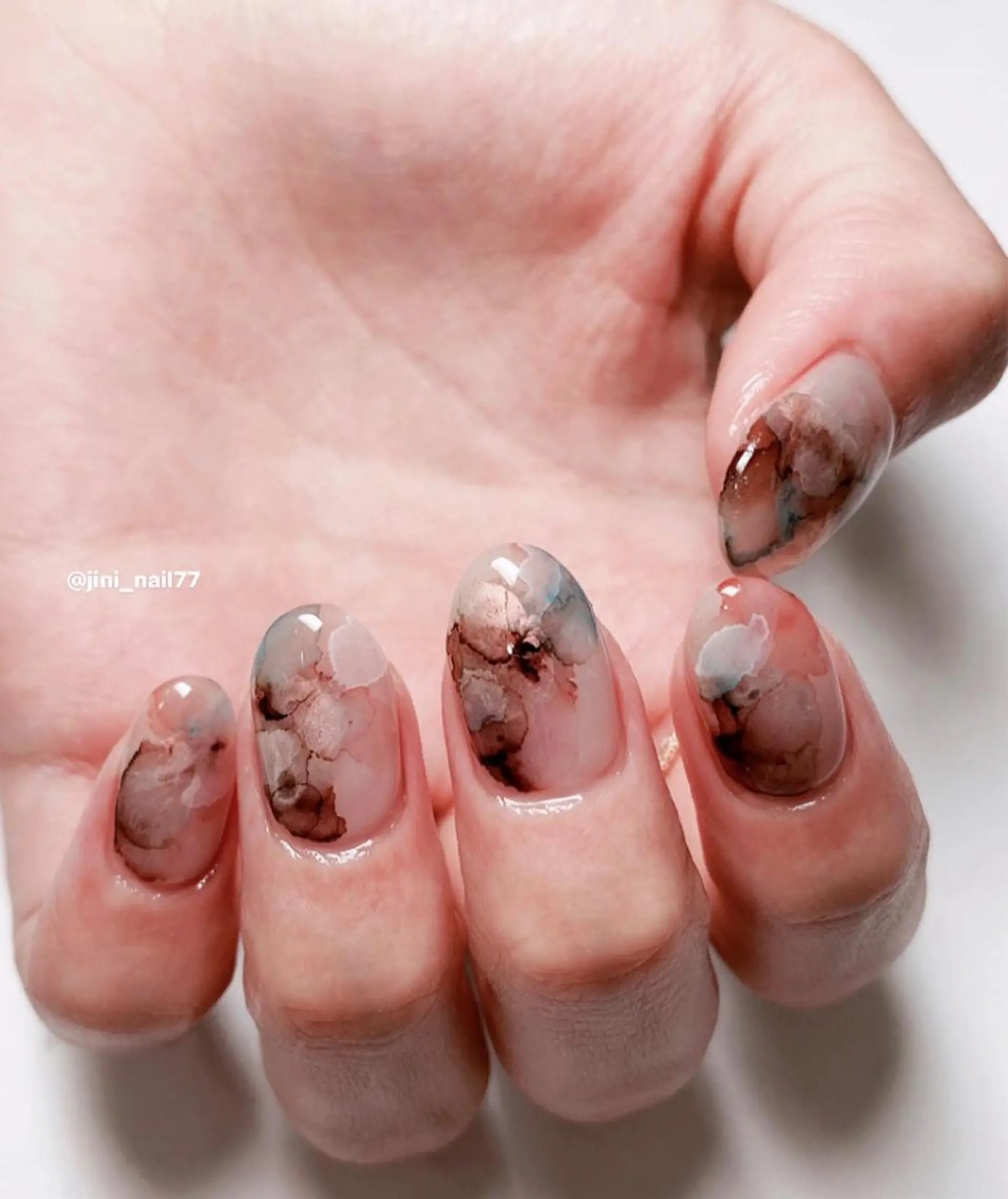 ネイル JINI NAIL所属・ジニ ネイルのネイルデザイン