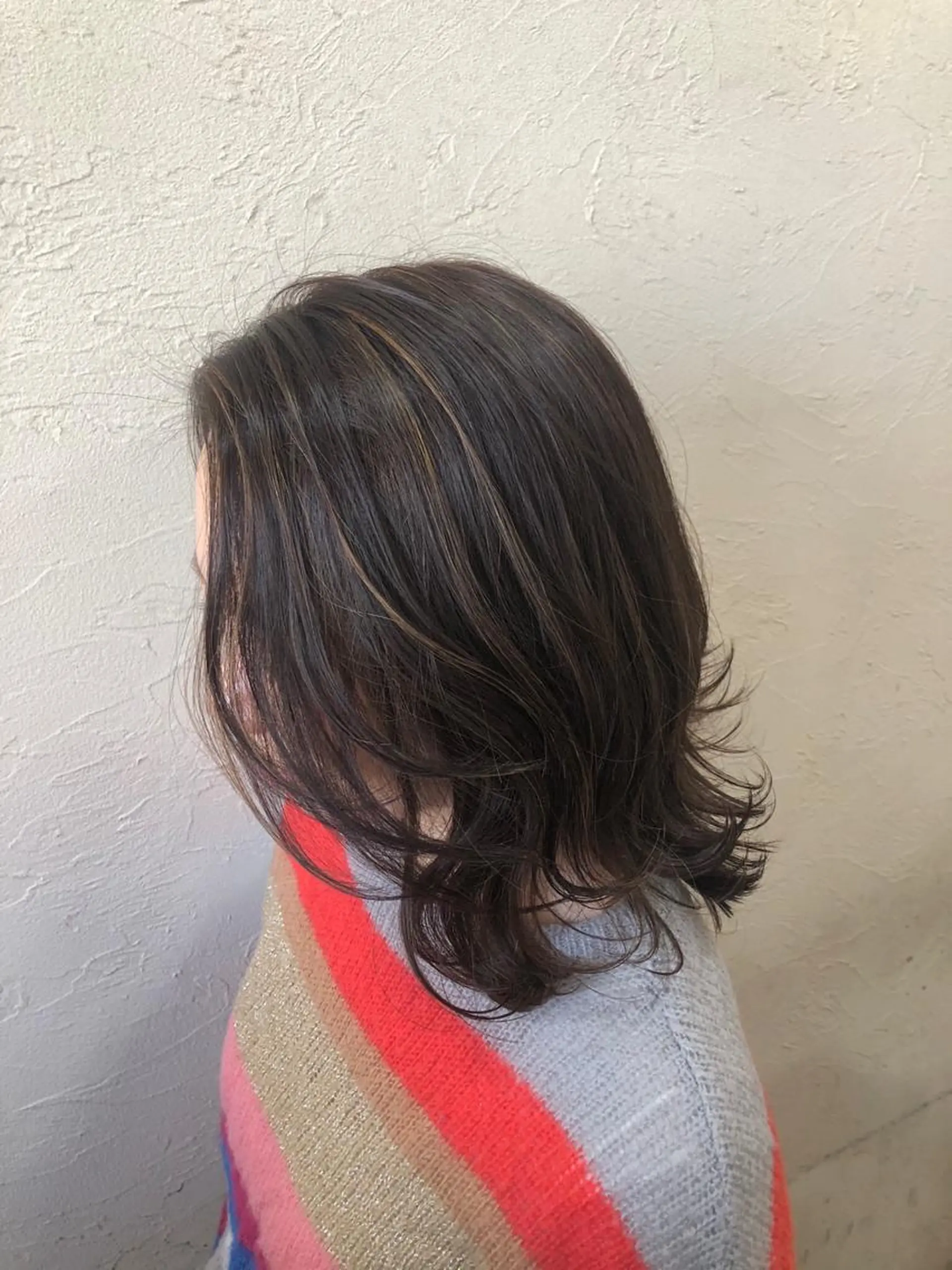 ミディアム カラー ハイライトカラー ハイライト カット ヘアカラー トリートメント ENIF ヤマグチアツコのヘアスタイル