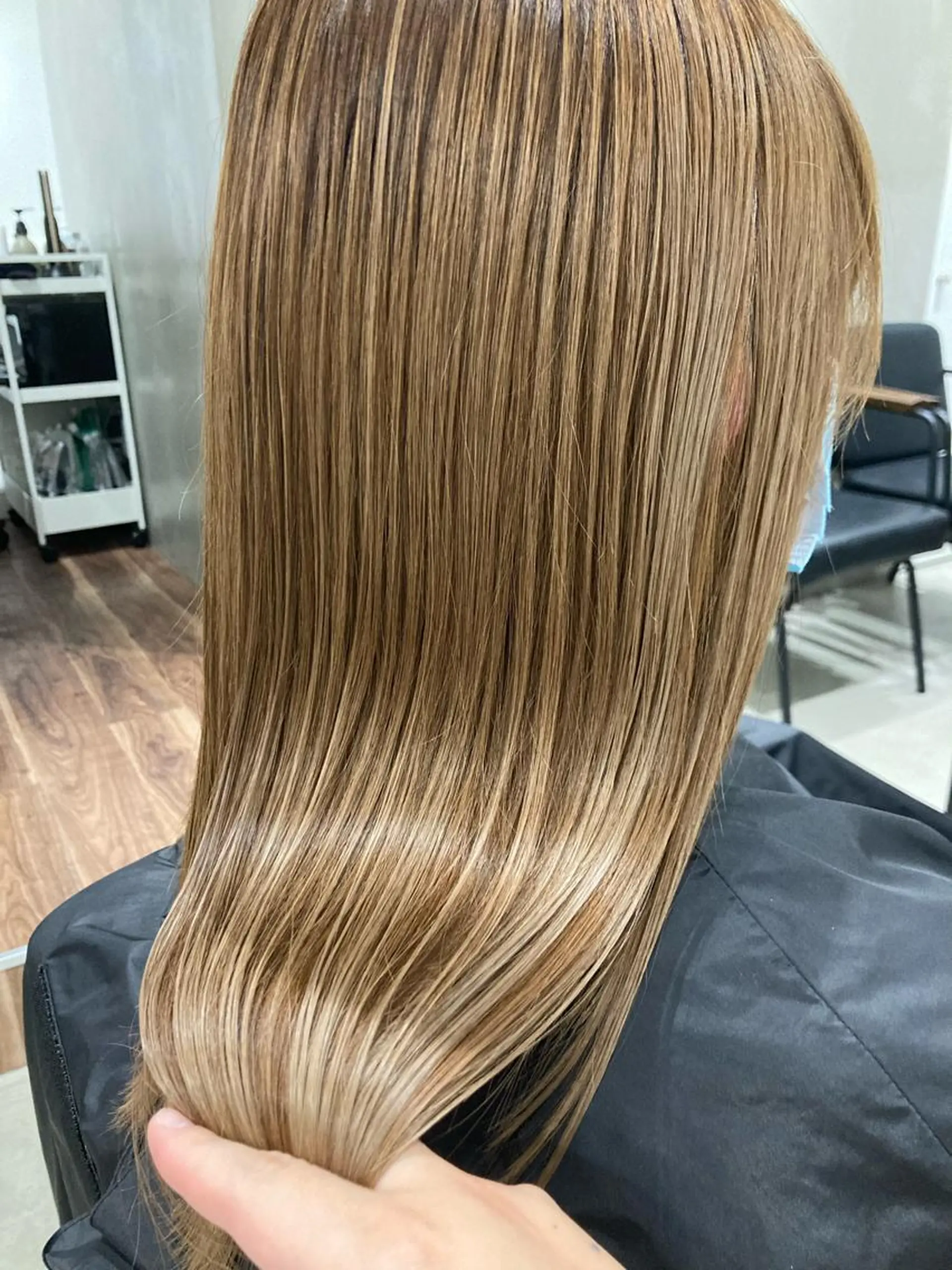 セミロング トリートメント Larry所属・Larry🌼中下 美香のヘアスタイル