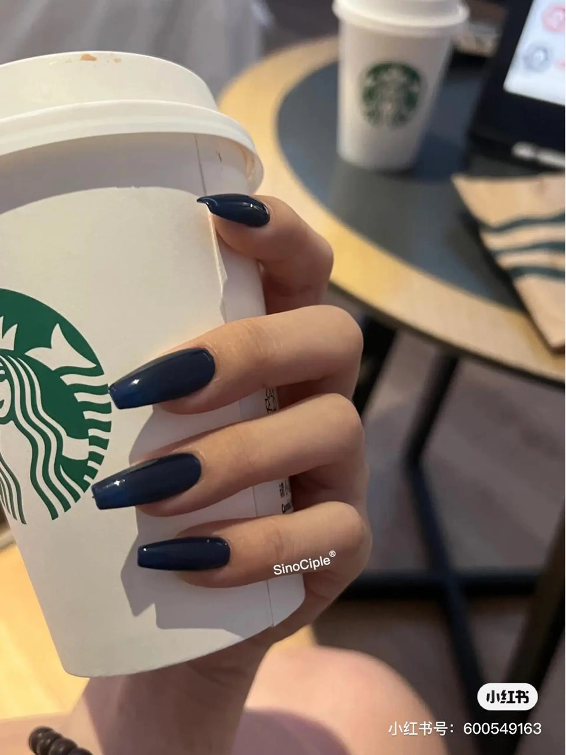 ネイル Hana  NAIL所属・新宿YISInail スカルプ専門店のネイルデザイン