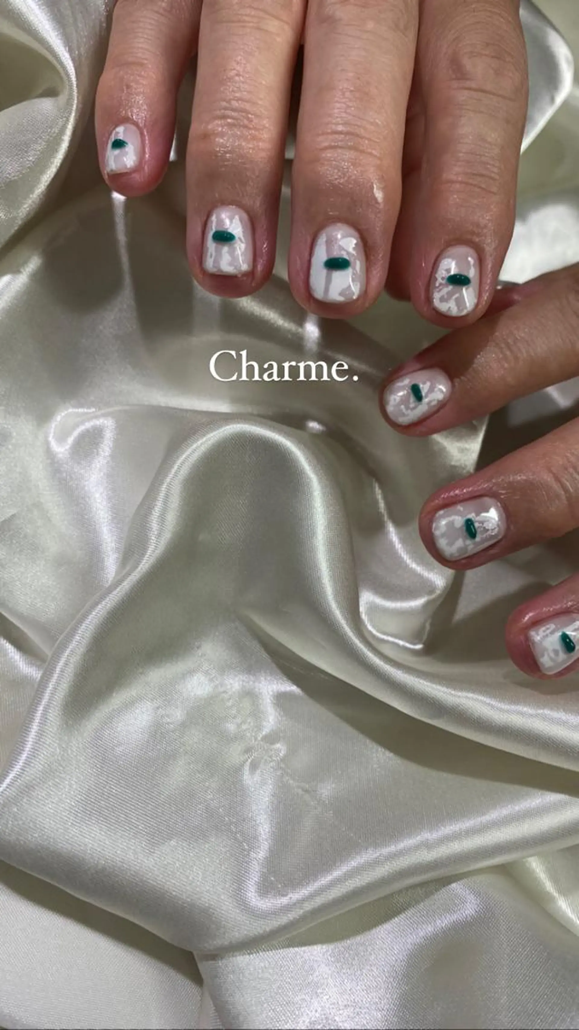 ネイル 持ち込み ニュアンスネイル Charme. NOBUKOのネイルデザイン