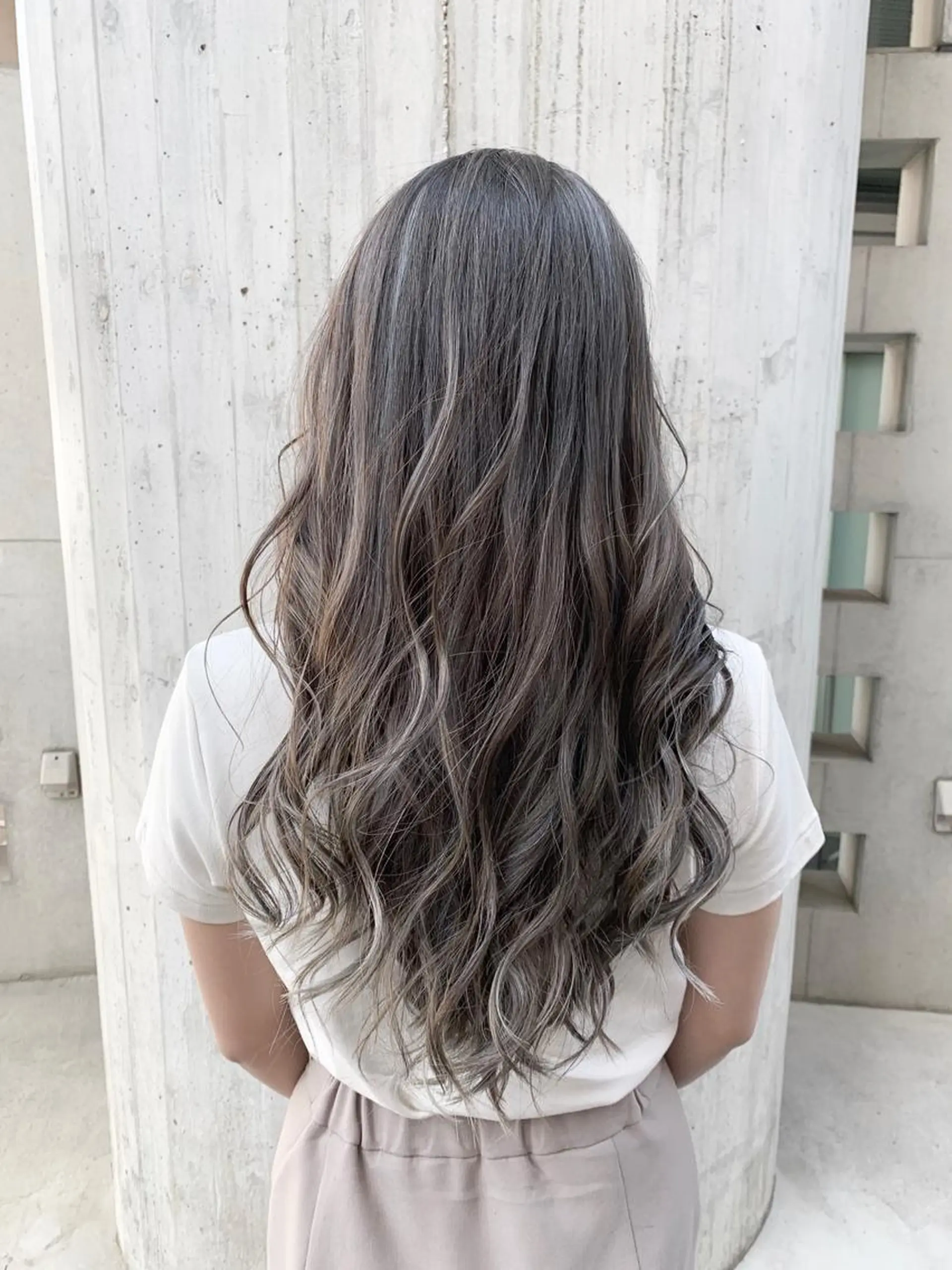 ロング カラー バレイヤージュ ハイライトカラー ハイライト レイヤーカット Leverage所属・【店長】外国人風 メンズヘア尾上雄輝のヘアスタイル