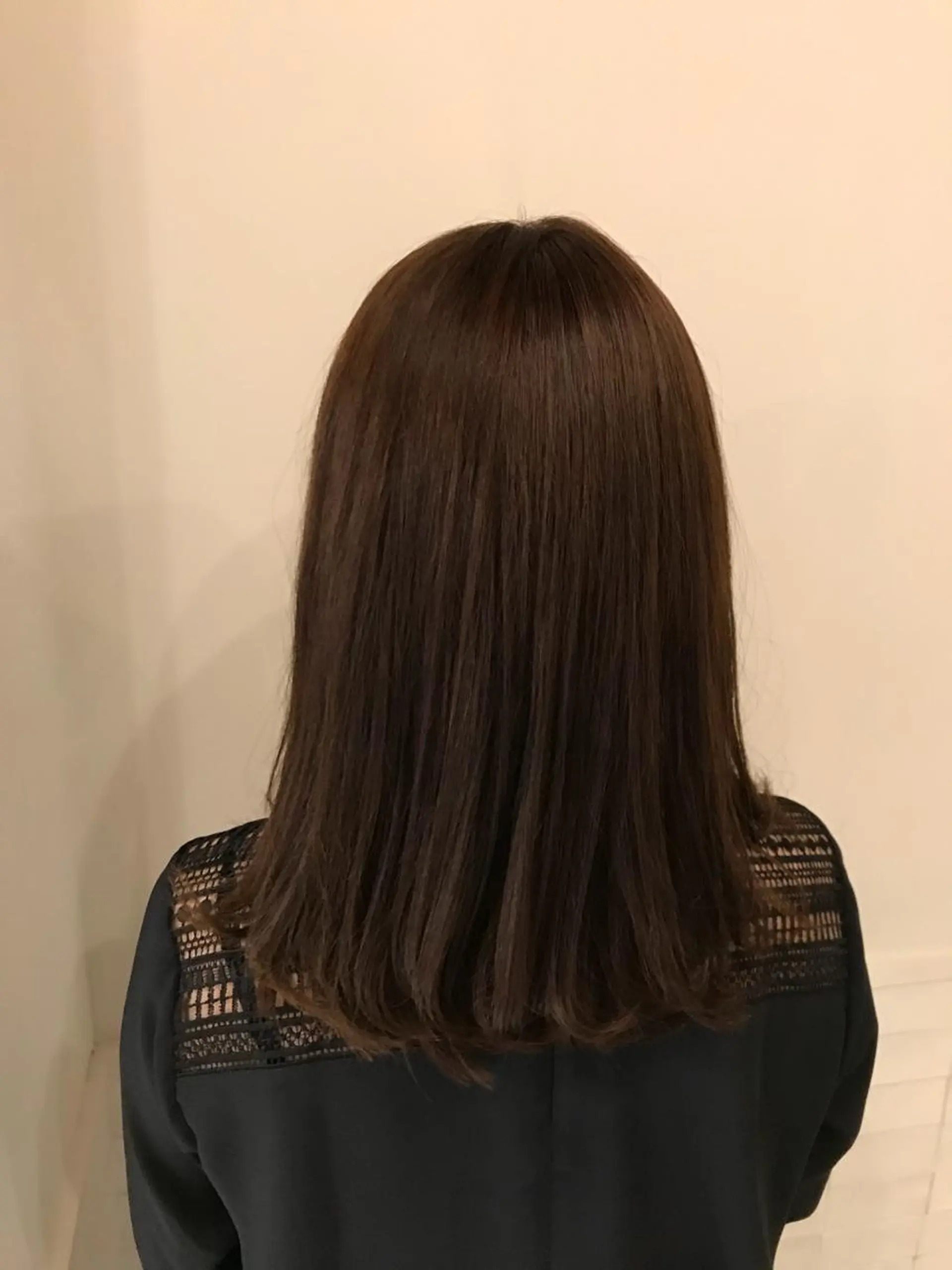 セミロング 切りっぱなしボブ ソノキユウカのヘアスタイル