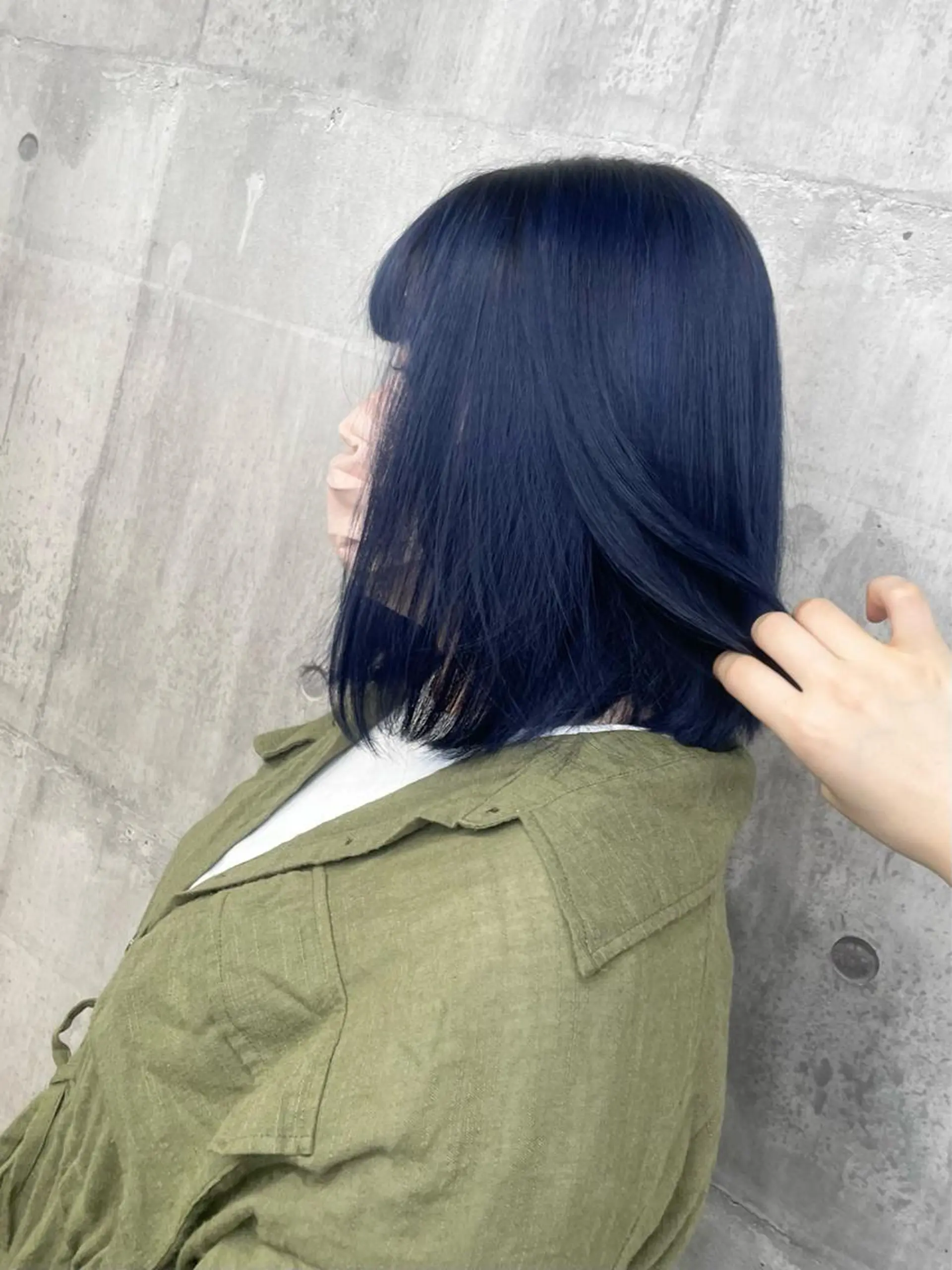 ショート カラー ネイビーカラー _WHITE浜松店 もえかのヘアスタイル