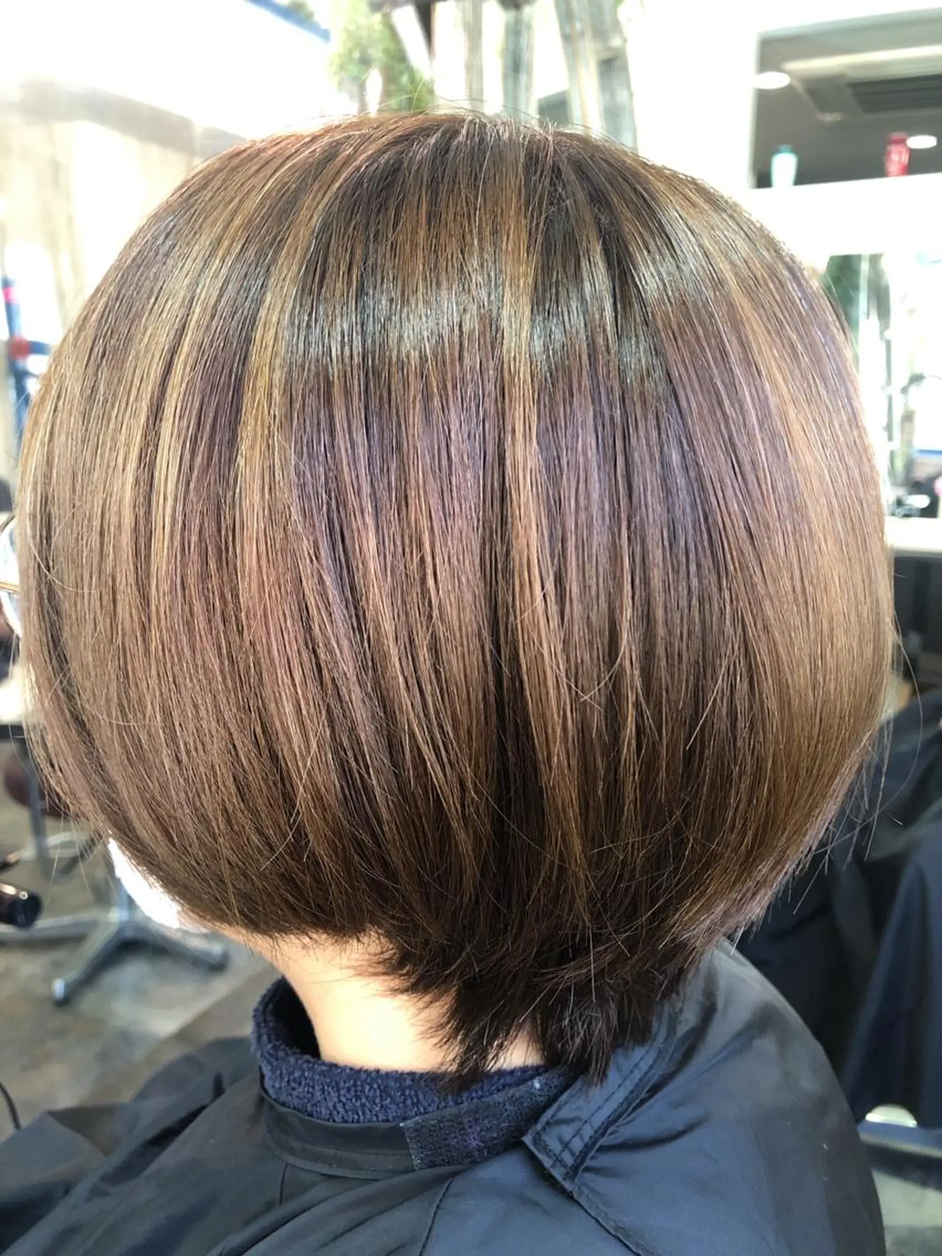 ショート カラー 切りっぱなしボブ ショートボブ 丸みショート アディクシーカラー アクアカラー メンズパーマ/顔周り レイヤー店長えのもとのヘアスタイル