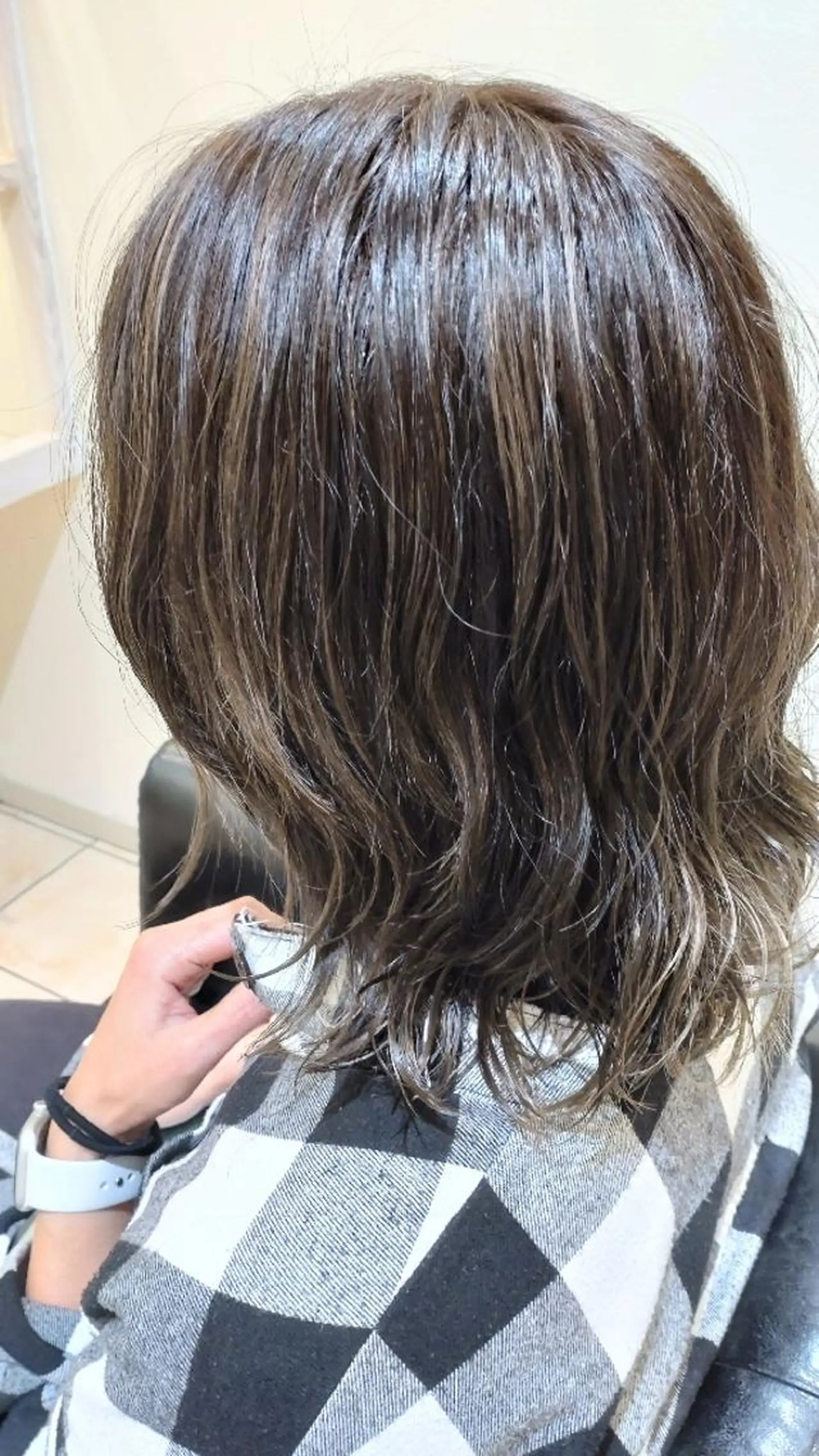 カラー パーマ ミディアム 大槻 百合子のヘアスタイル