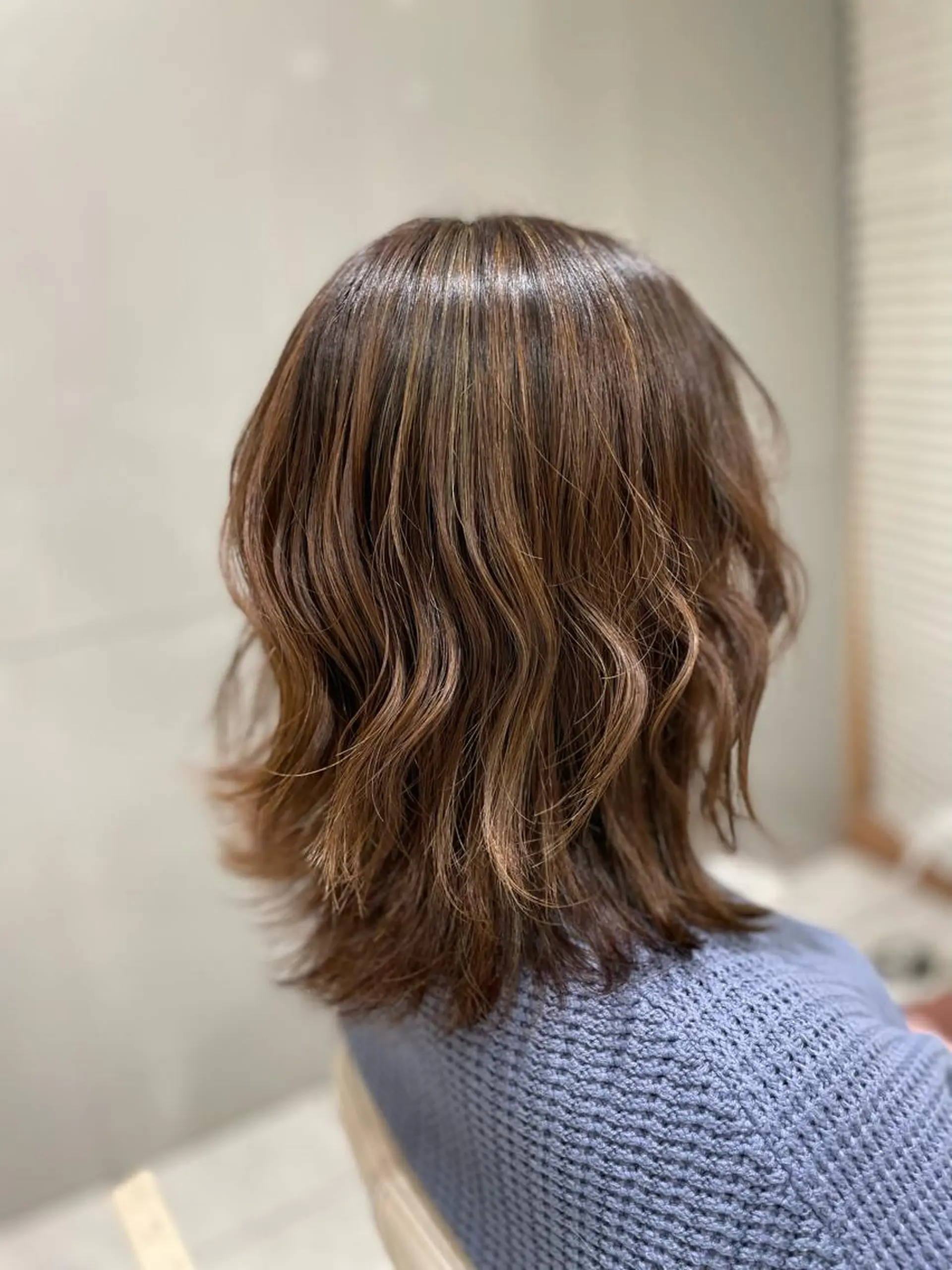 ミディアム カラー グレージュ ハイライトカラー ハイライト AGU hair vigor 三条店所属・AGU 三条店 林　雄のヘアスタイル
