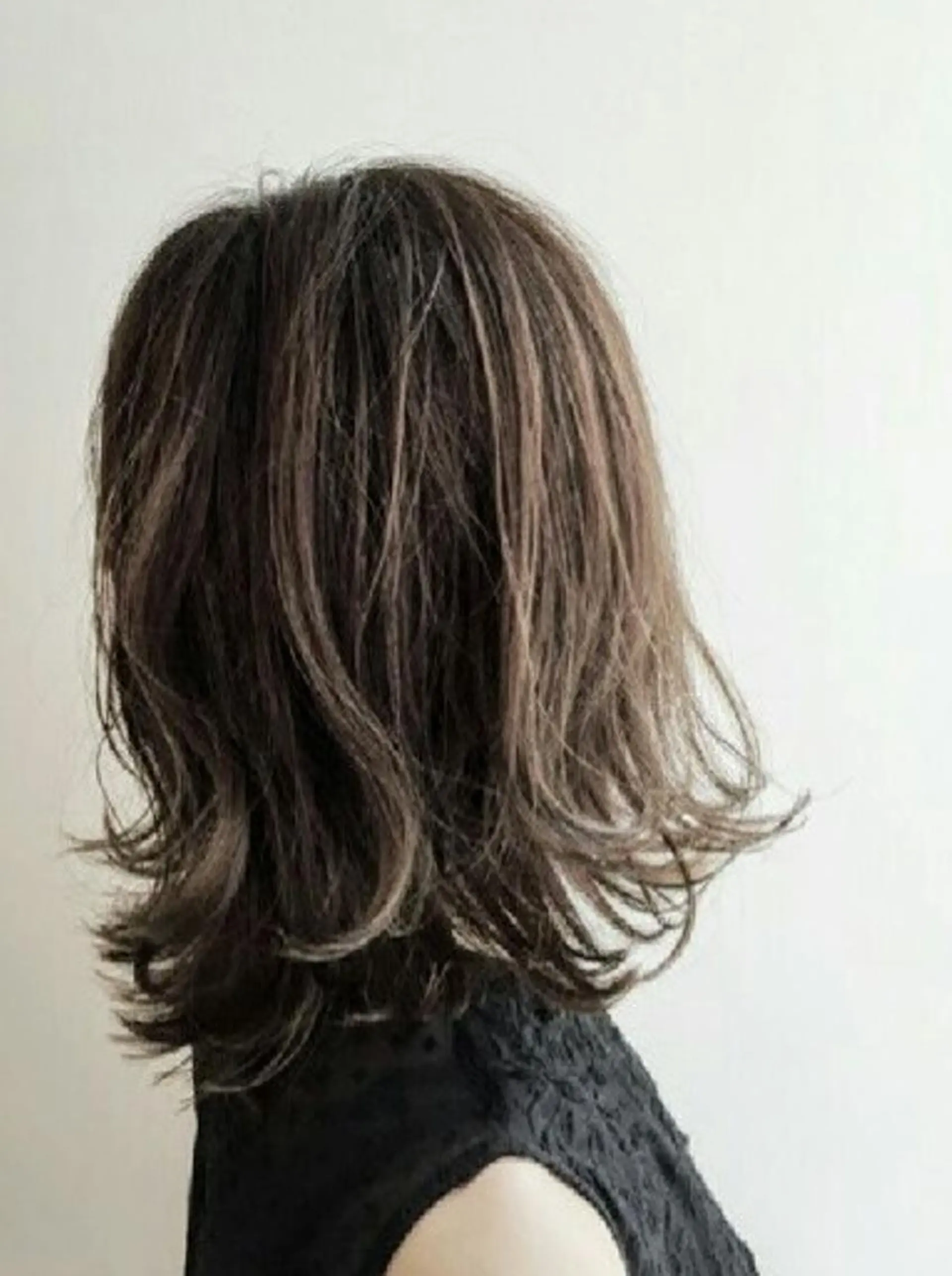 ミディアム パーマ カラー ミディアムパーマ ハイライトカラー ハイライト トリートメント ドゥワドフェパマル所属・畠村 美智子のヘアスタイル