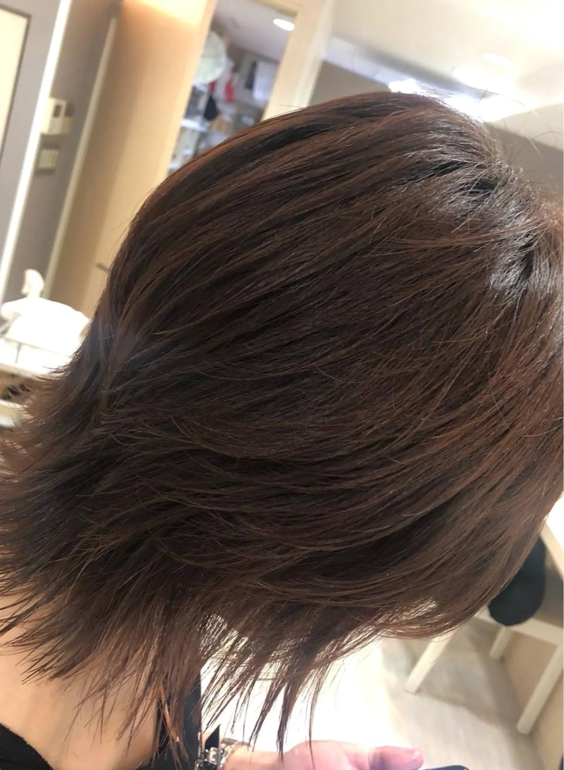 ミディアム ウルフカット チーフデザイナー 西川凌史のヘアスタイル