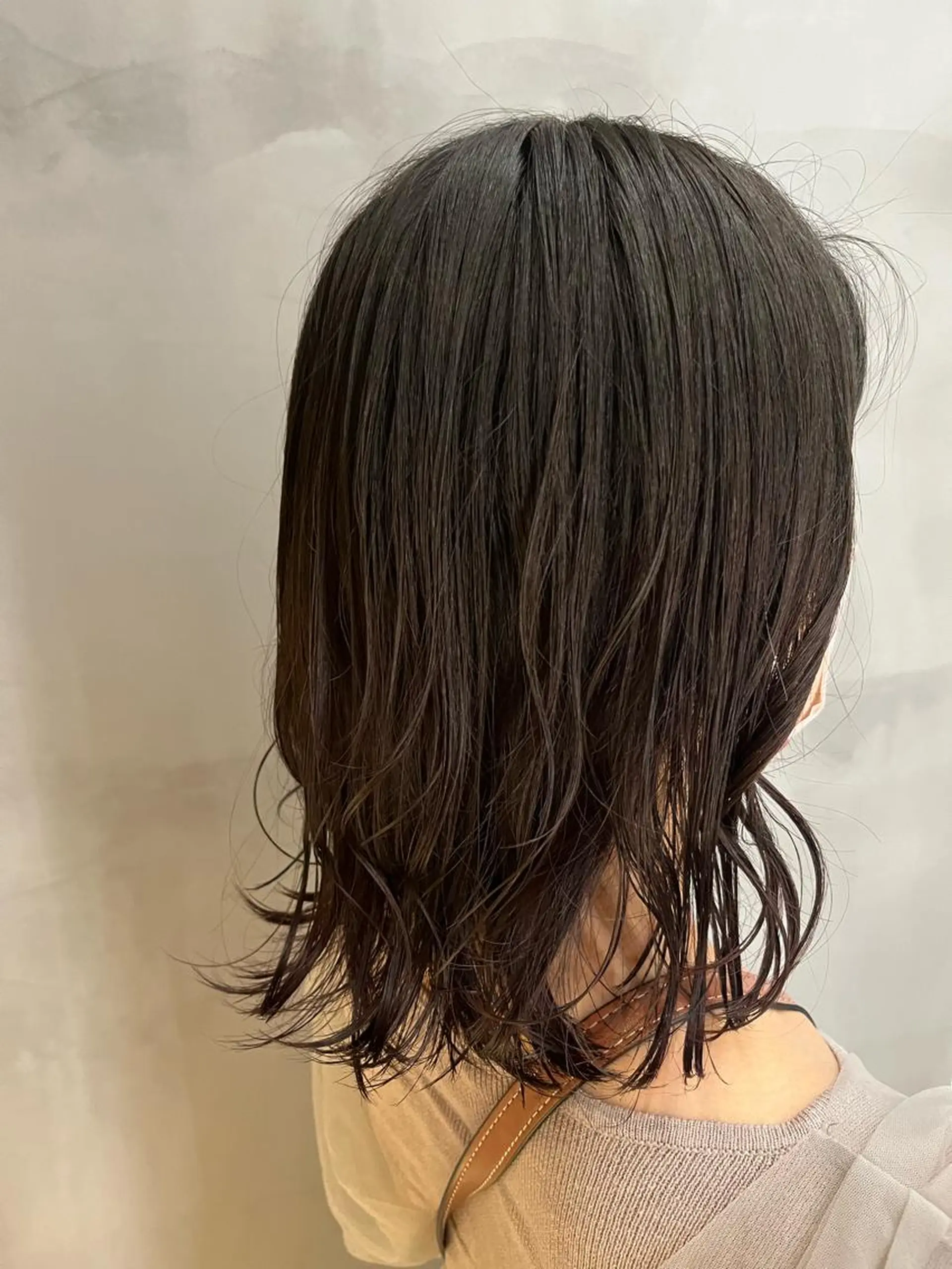 ミディアム カラー パープルカラー ヘアカラー 伊佐治 夕芽のヘアスタイル