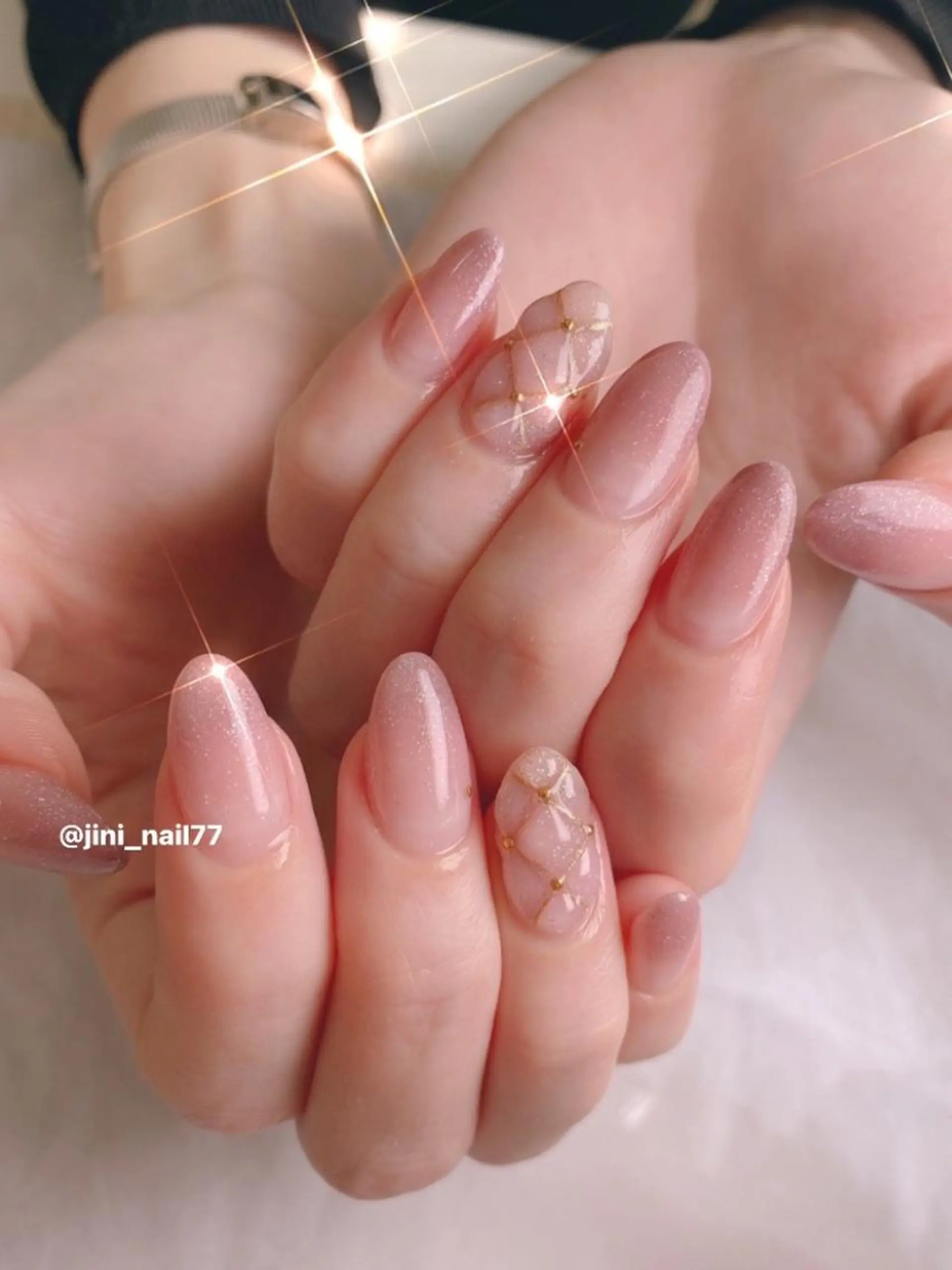 ネイル JINI NAIL所属・ジニ ネイルのネイルデザイン
