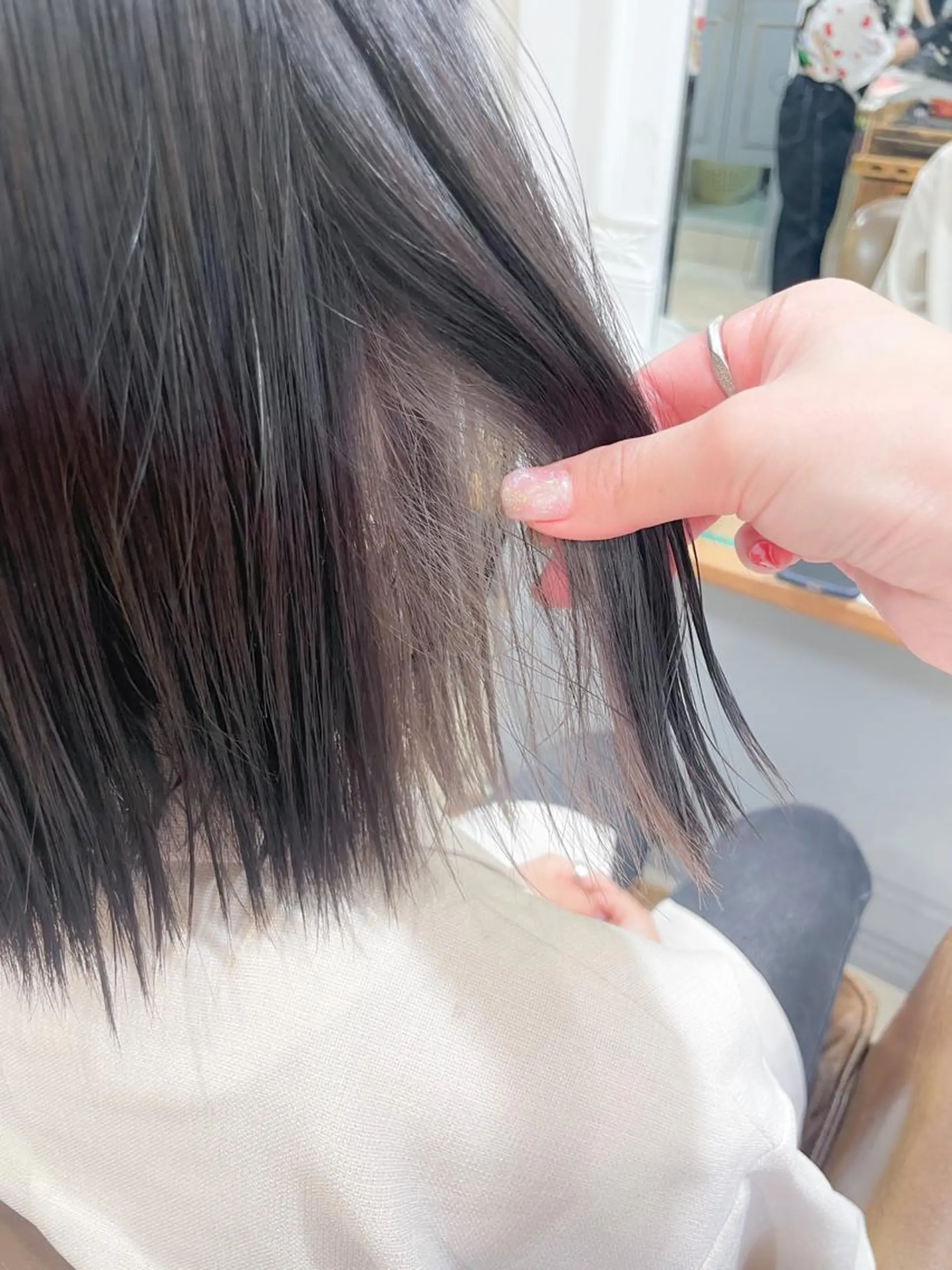 セミロング カラー インナーカラー シルバー ヘアカラー ✨カラー支持No.1 🧸ワキ カナコ🧸のヘアスタイル