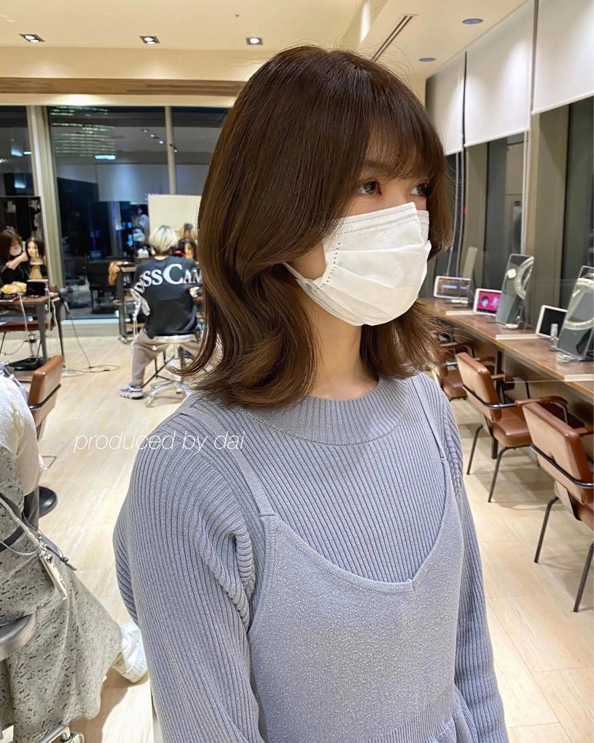 ミディアム カラー レイヤー/顔周り /透明感🩶高橋大のヘアスタイル