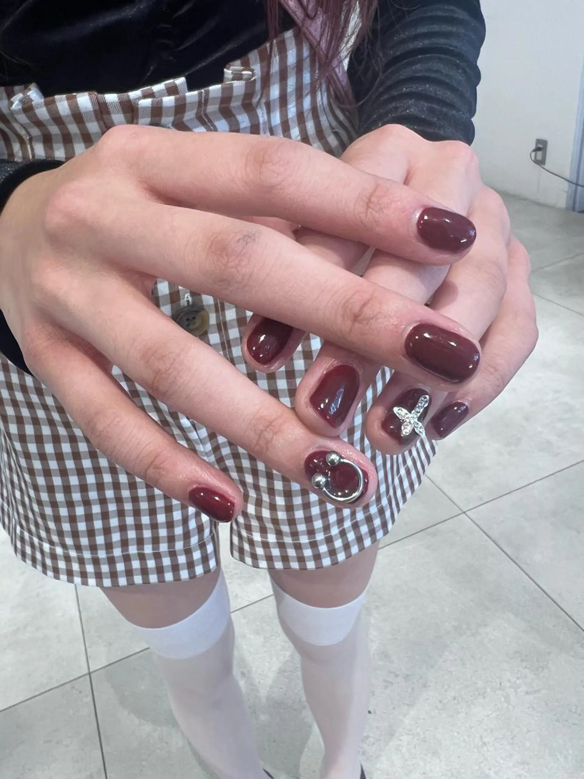 ネイル ワンカラーネイル ハンドネイル 🎀韓国レイヤー特化 🎀ベージュ/ミクのヘアスタイル