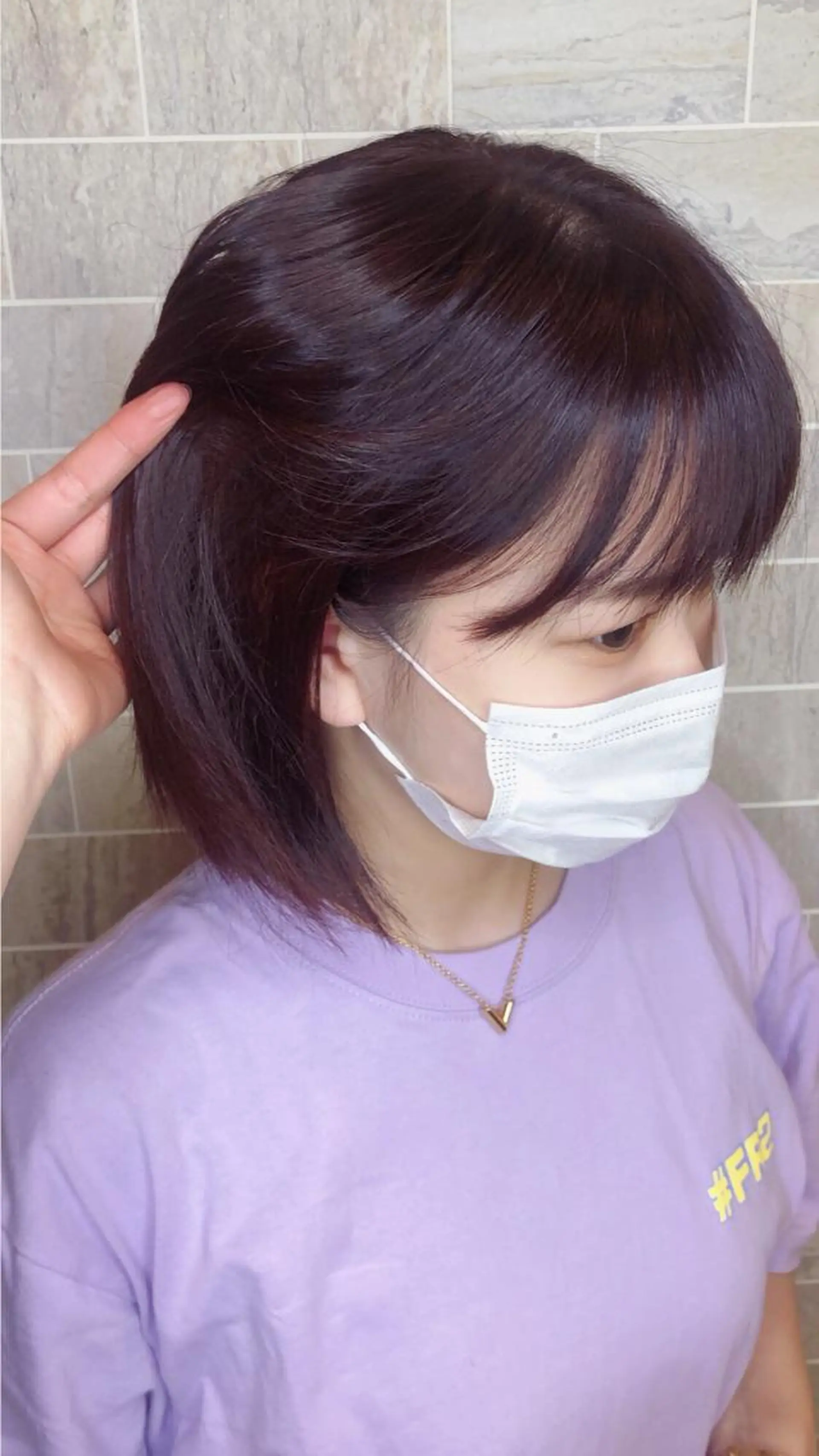 ミディアム 栗林 茉那のヘアスタイル