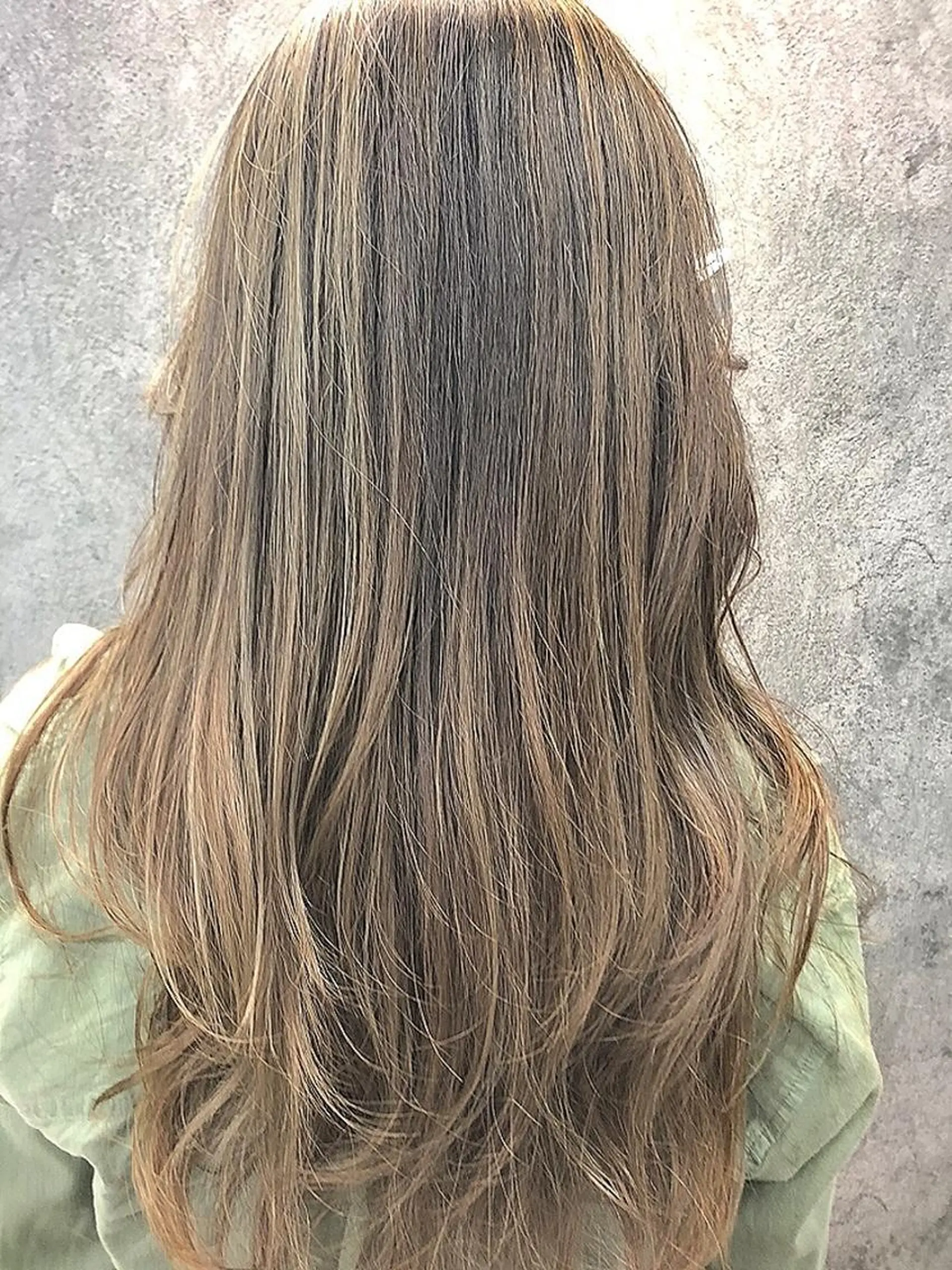 ロング カット ヘアカラー トリートメント Noy所属・Noyヨシモト ヒロトのヘアスタイル