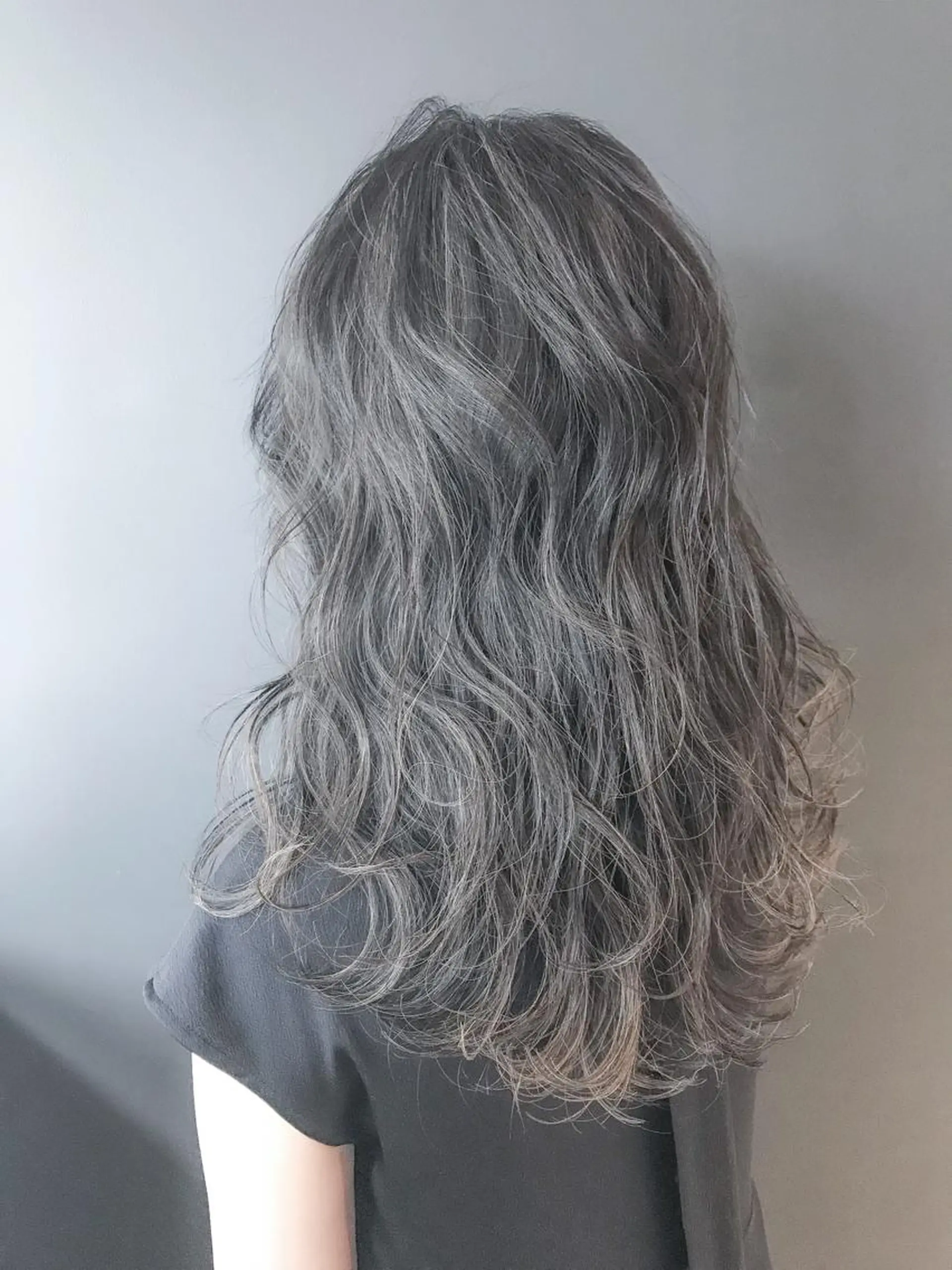 ロング カラー アディクシーカラー ハイライトカラー ハイライト ヘアカラー BOX mico.のヘアスタイル