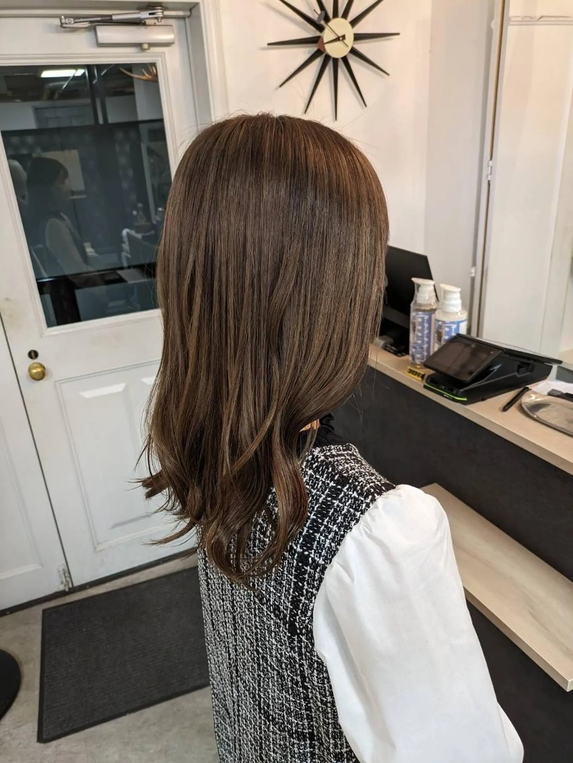 セミロング ヘアカラー ベージュ＊Spica 【ミルクティー】のヘアスタイル