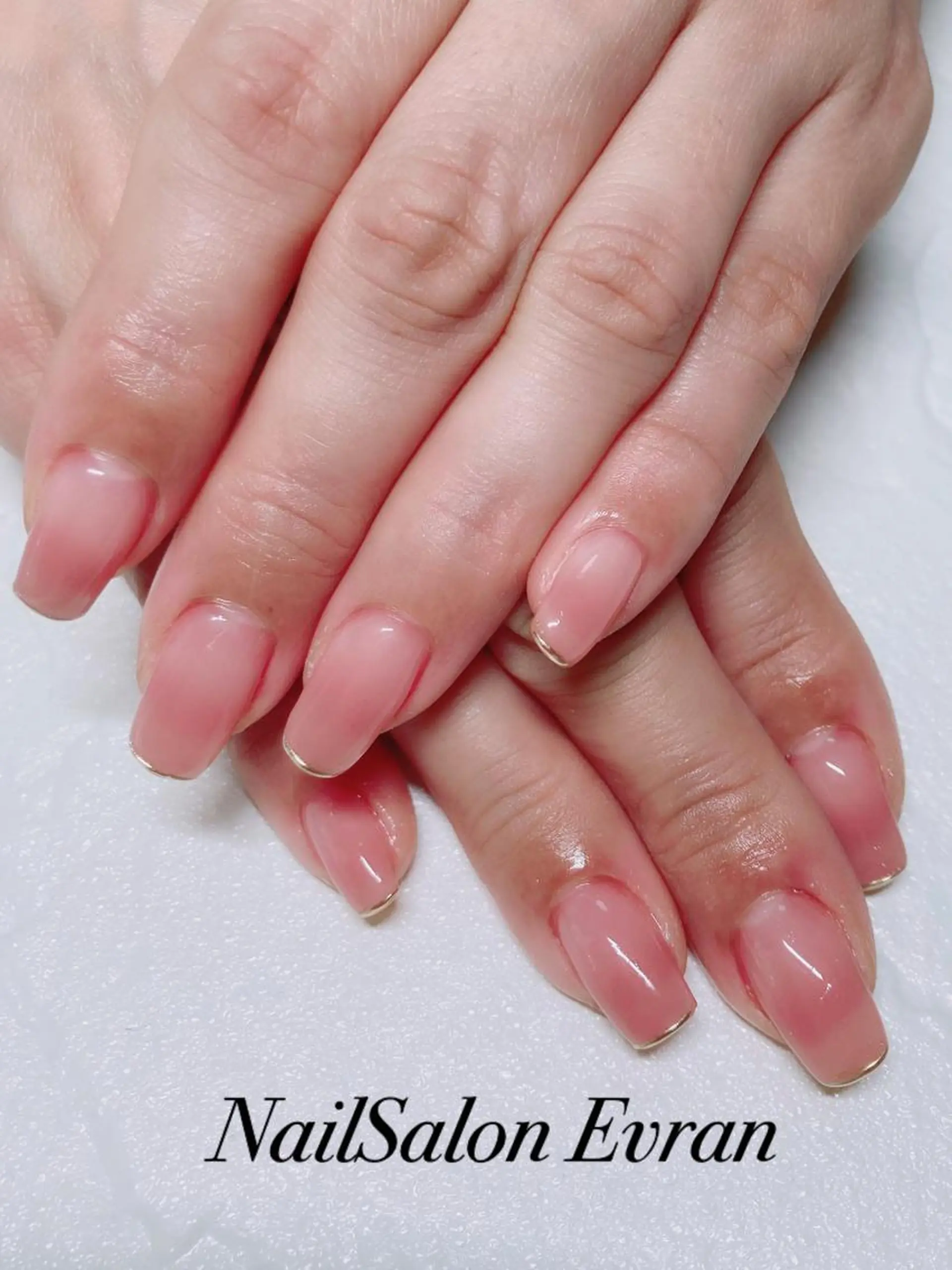 ネイル ミラーネイル Nail salon Evranのネイルデザイン