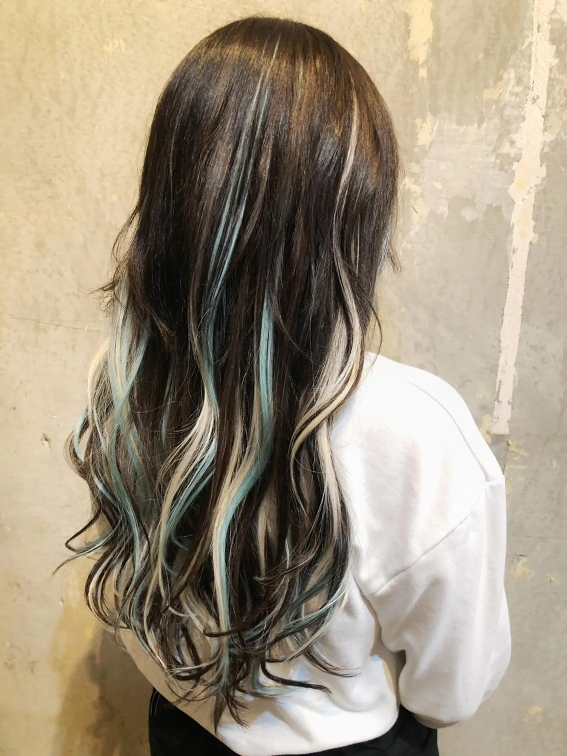 ロング アッシュ エクステ ハイライト ヘアカラー エクステ エクステ指名No.1 【店長】橘田のヘアスタイル