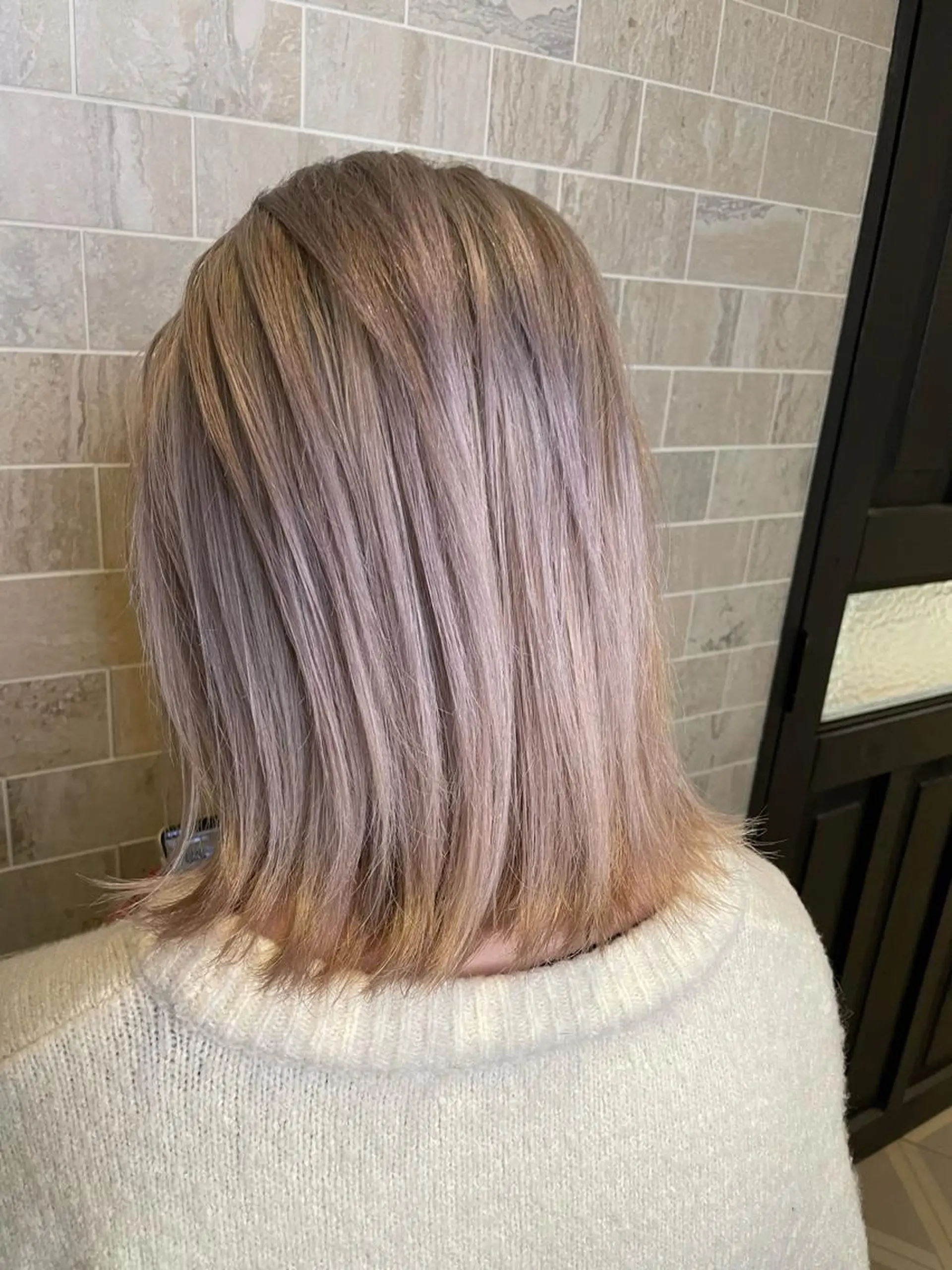 ミディアム ヘアカラー トリートメント ブリーチ毛矯正.髪質 改善.髪にドラマをのヘアスタイル