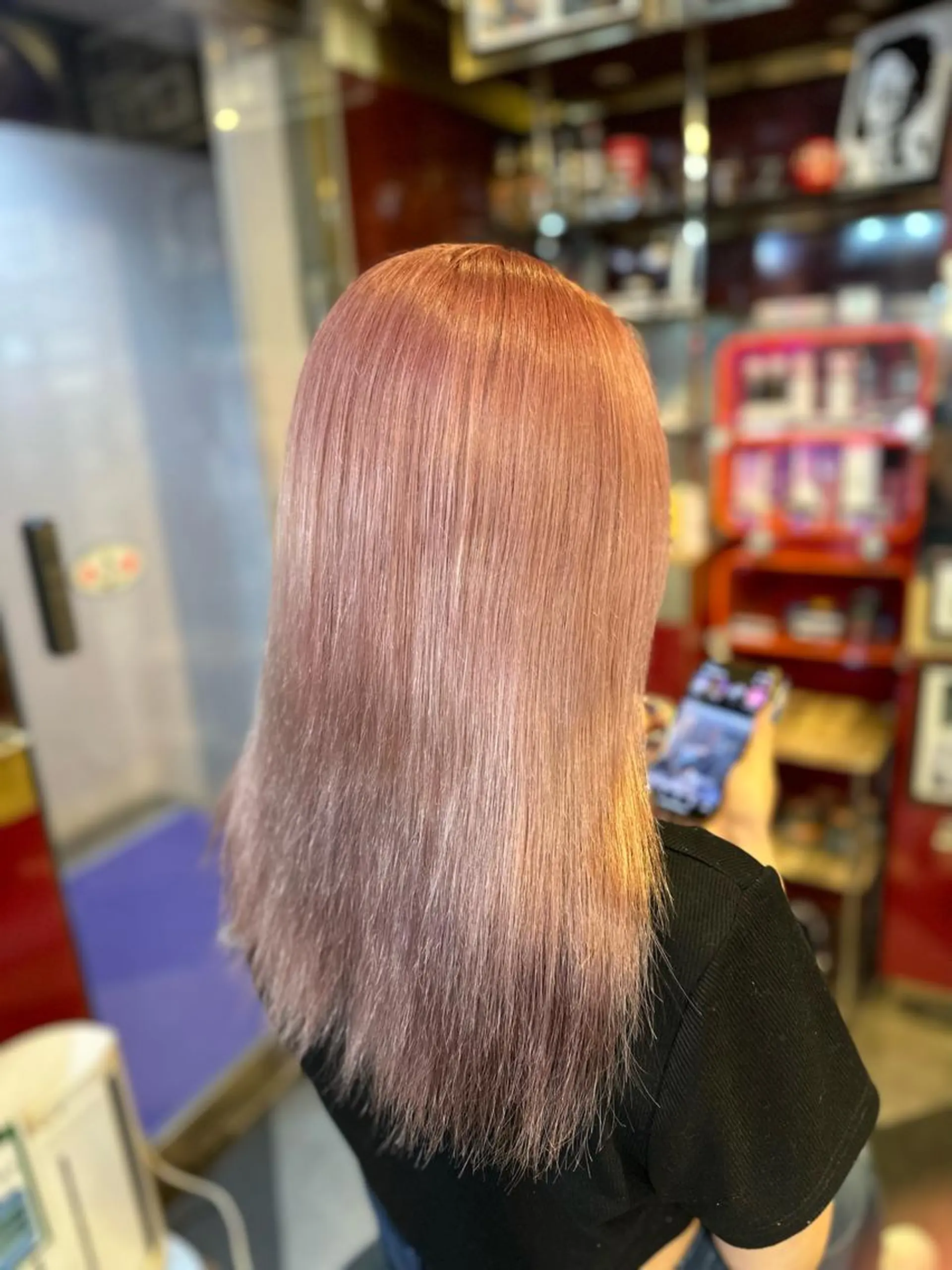 カラー ピンクカラー ホワイトピンク カット ヘアカラー トリートメント レイヤーカット/ カラー/長谷恵花のヘアスタイル