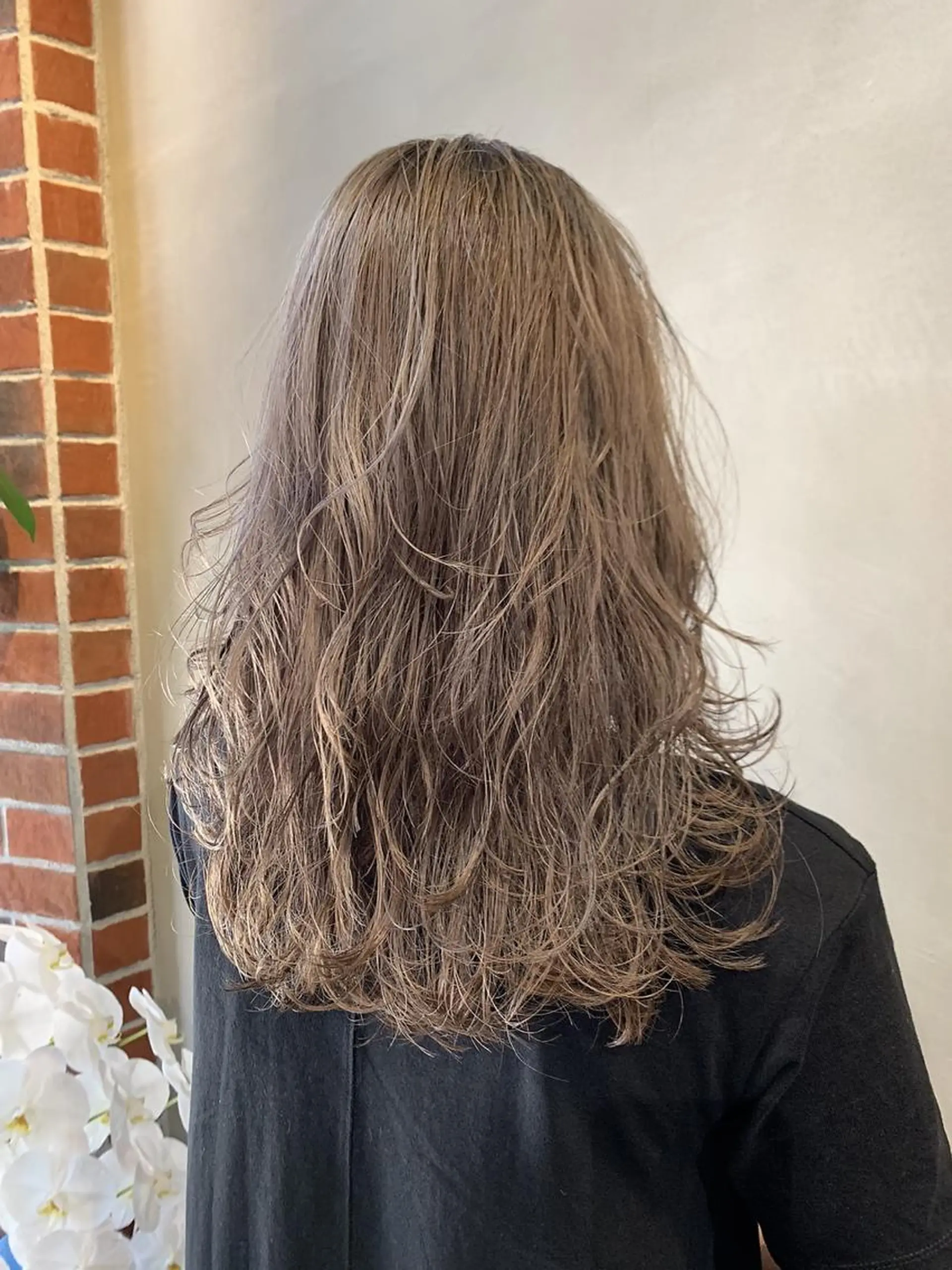 ロング カラー ヘアアレンジ ミストバング ブリーチ ケアブリーチ 透明感カラー デザインカラー maoブリーチ無し 似合わせカラーのヘアスタイル