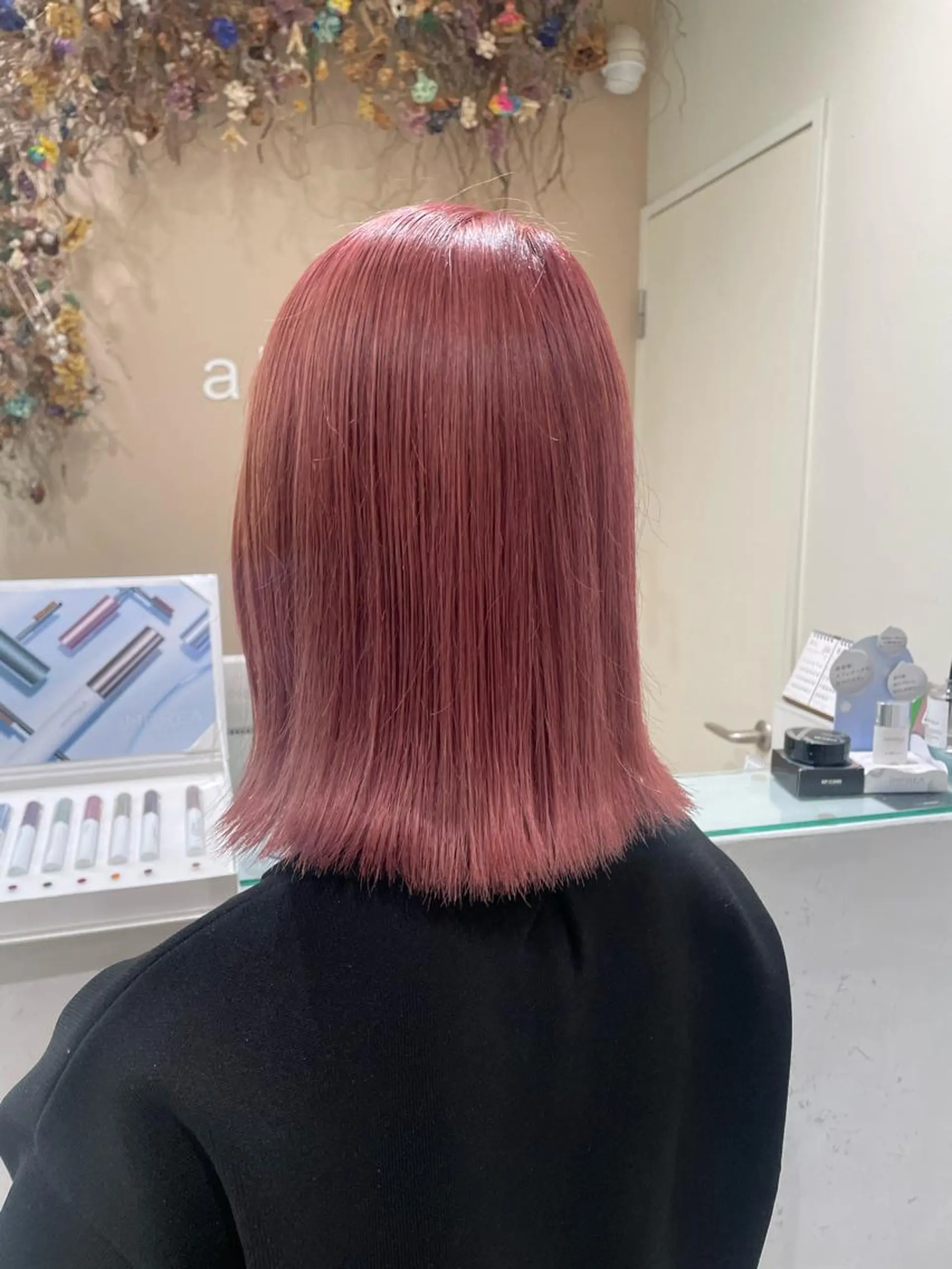 ミディアム カラー ブリーチ ボブ/インナーカラー /眉毛/Miyuのヘアスタイル