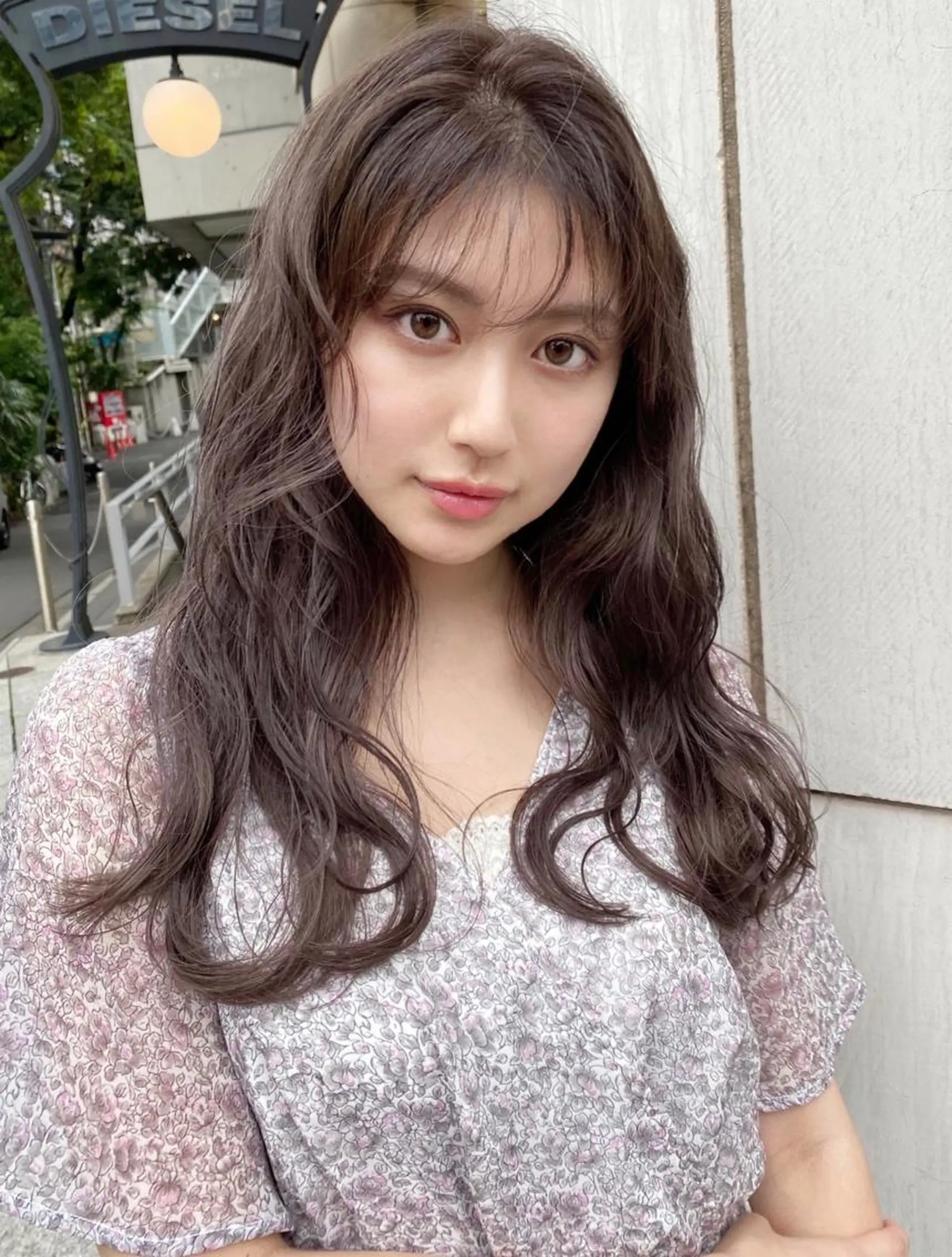 セミロング カラー ベージュカラー ブリーチ 透明感カラー ブリーチなしカラー レイヤーカット カット ヘアセット ブリーチ＆カラーが 得意☀️望月宣雄☀️のヘアスタイル