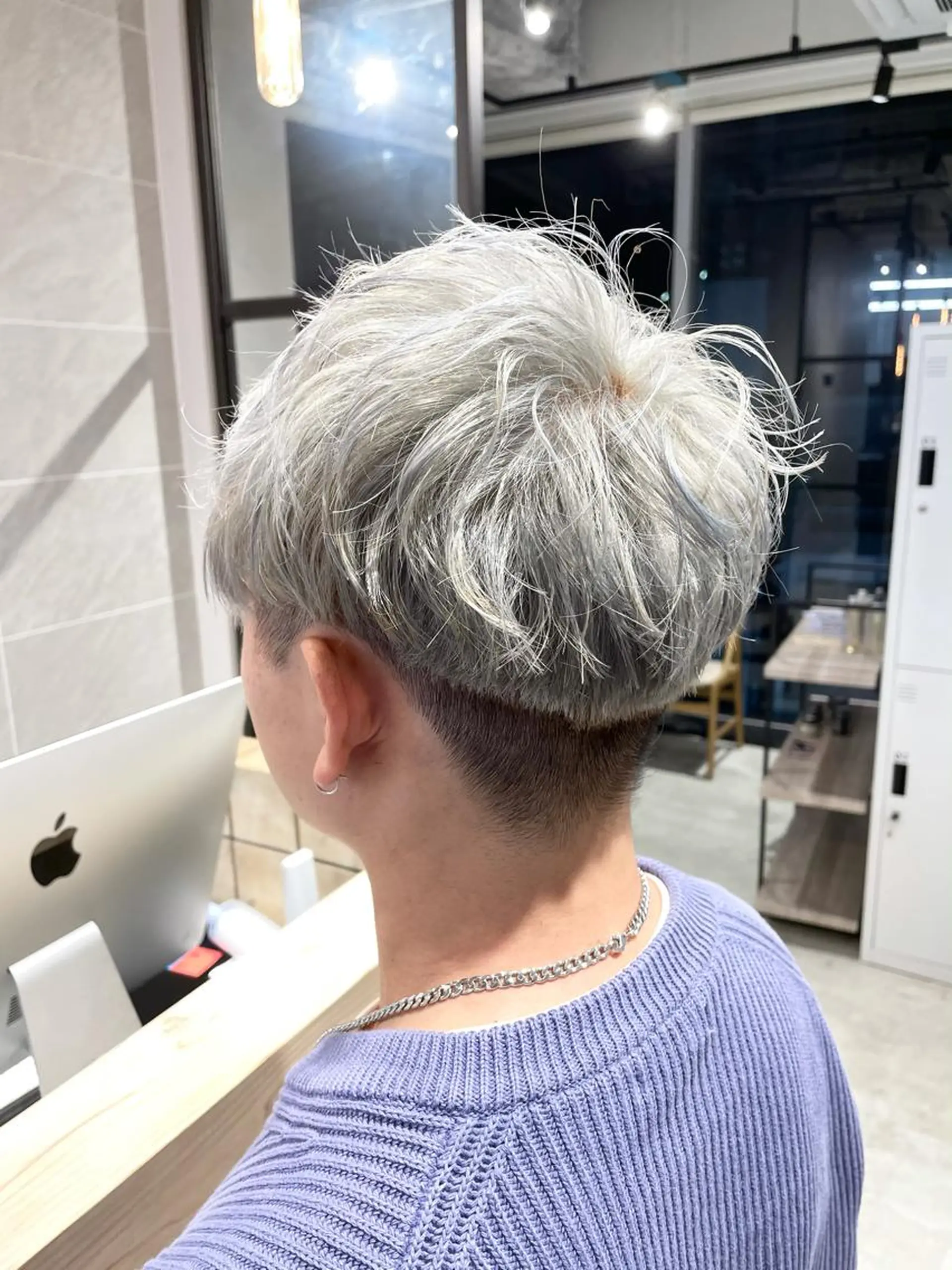 ショート カラー メンズ ヘアカラー トリートメント ヘアセット ブロンド・ハイトーン ／遠藤将太のヘアスタイル