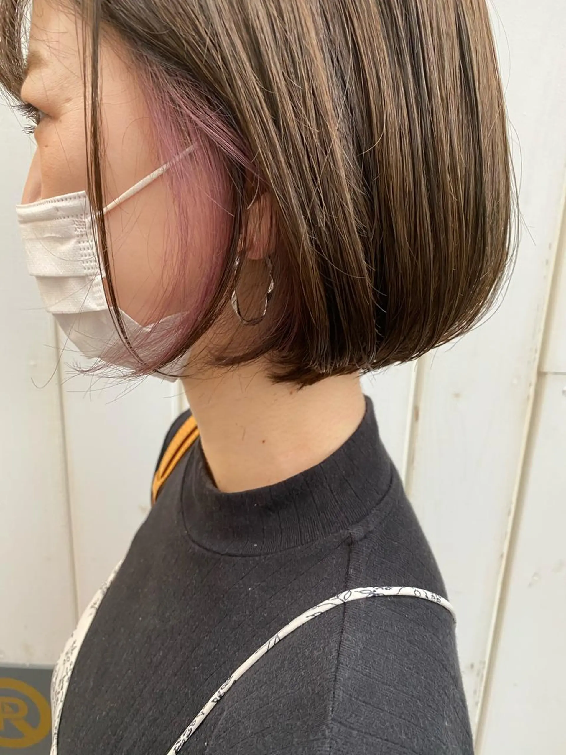 ショート カラー インナーカラー ボブ 井上 舞のヘアスタイル