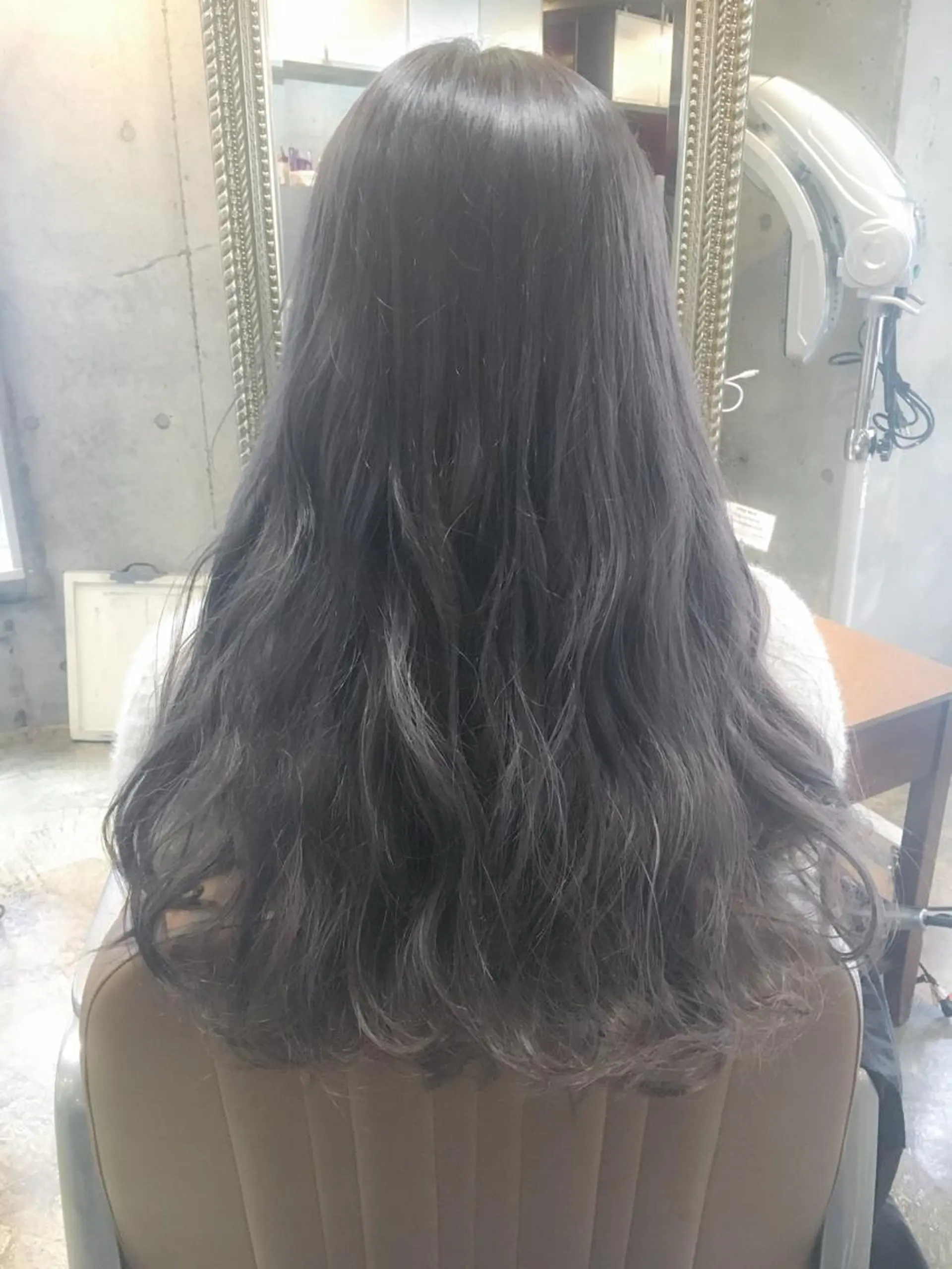 ロング カラー ダークグレー ダークグレージュ グレージュ 北條 優輝のヘアスタイル