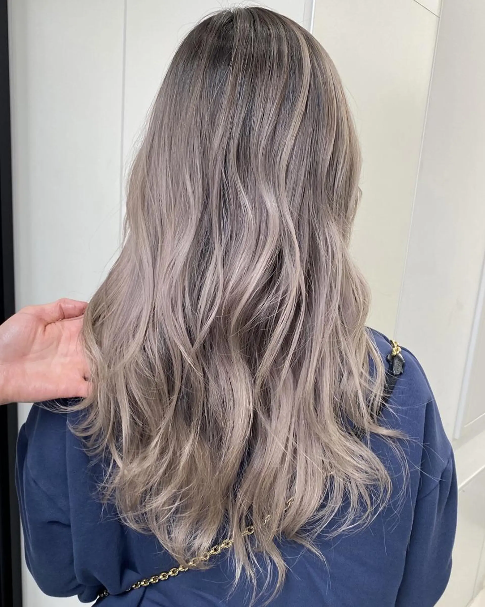 ロング ヘアカラー トリートメント 公式 Ease by amble luxeのヘアスタイル