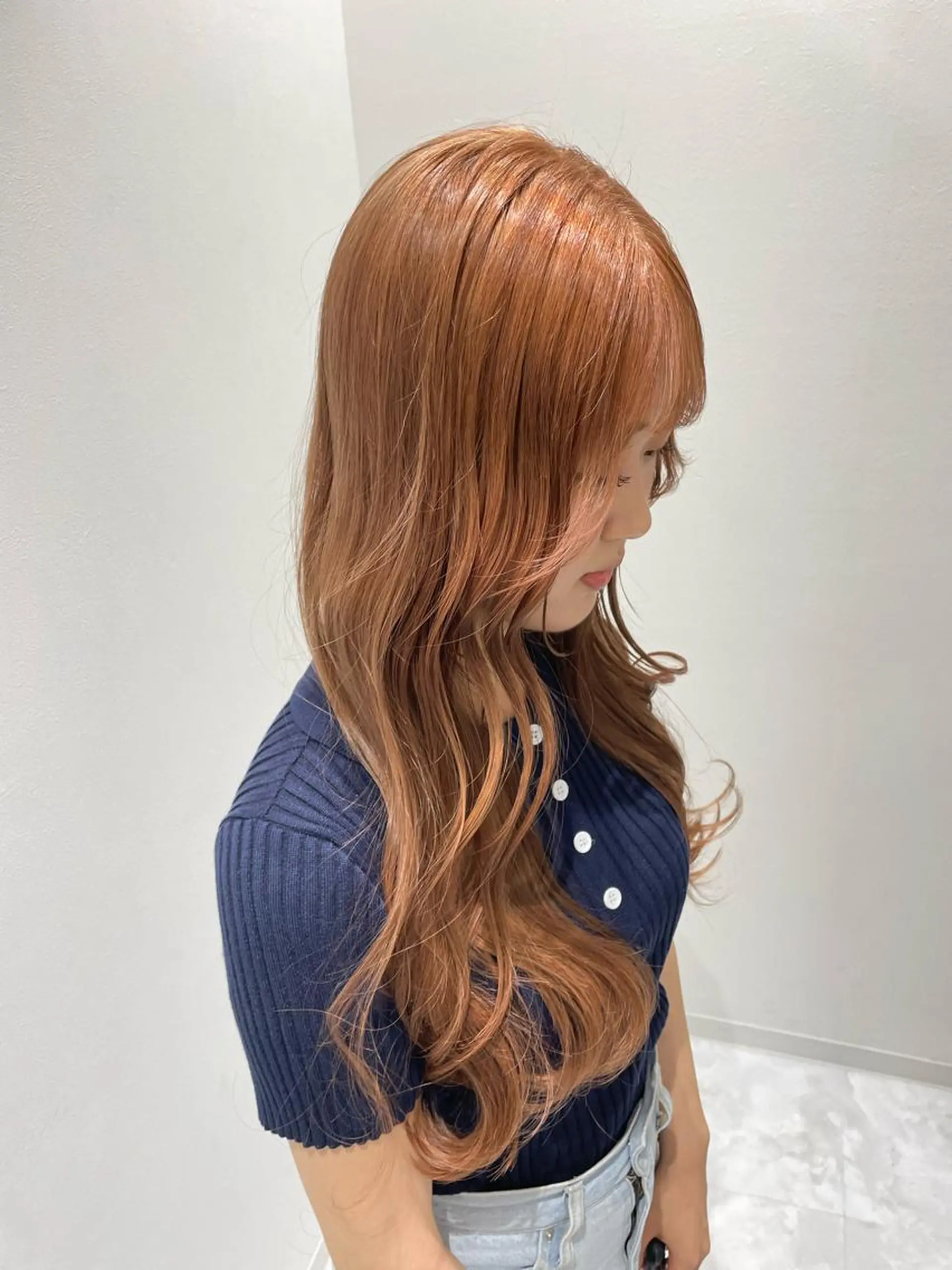 セミロング カラー ヘアアレンジ ベージュカラー オレンジ オレンジベージュ ヘアカラー トリートメント 髪質改善/ハイトーン /新宿/Takutoのヘアスタイル