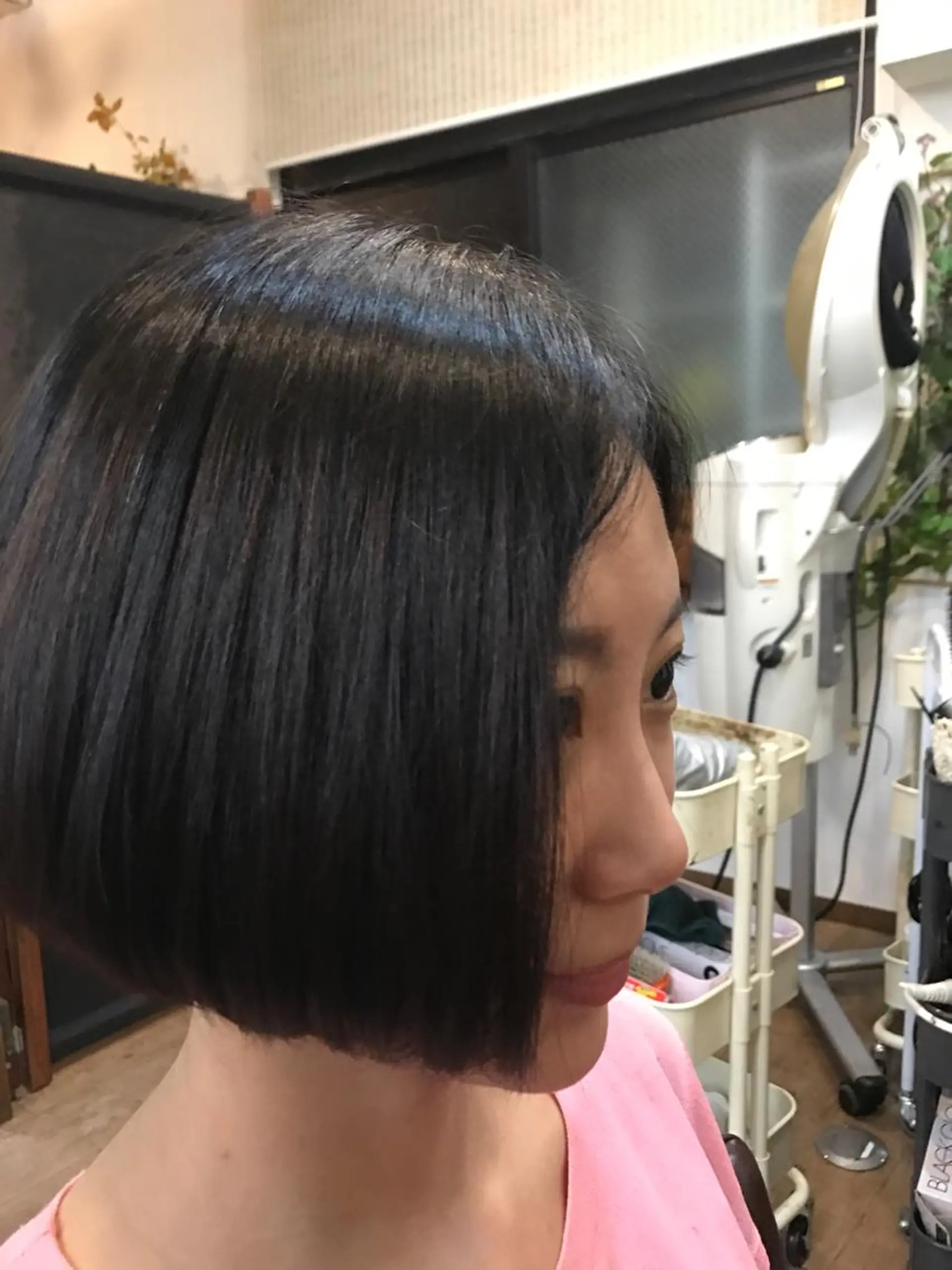 ショート カラー 切りっぱなしボブ ボブ カット 縮毛矯正 トリートメント アンダーバーホワイト_WHITE所属・_WHITE芝本 賢吾【天王寺店】のヘアスタイル