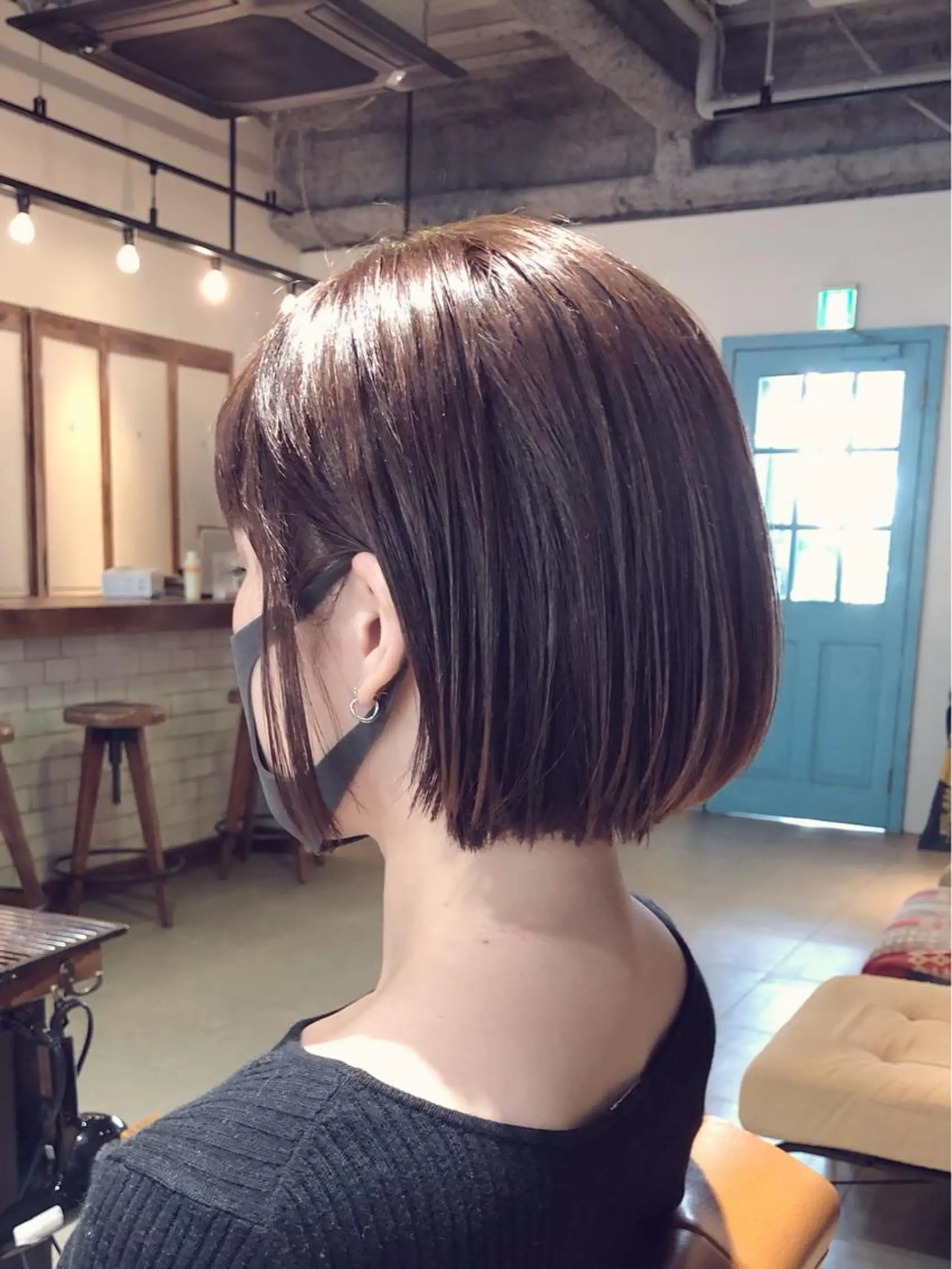 ショート カラー 🌟小顔カット🌟 レイヤーカットボブのヘアスタイル