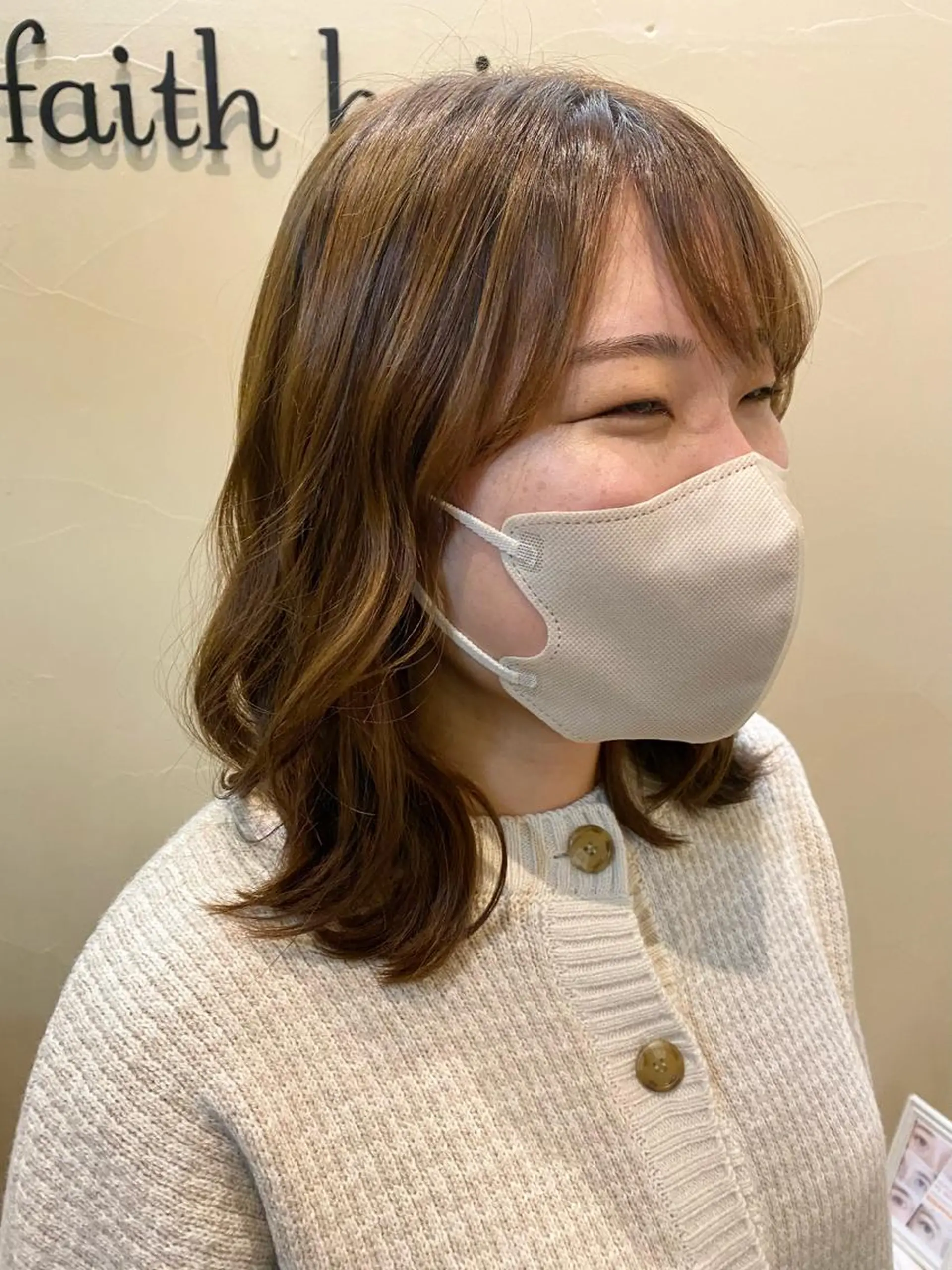 ミディアム レイヤーカット フェイスヘアークリエイション所属・大形 誉のヘアスタイル