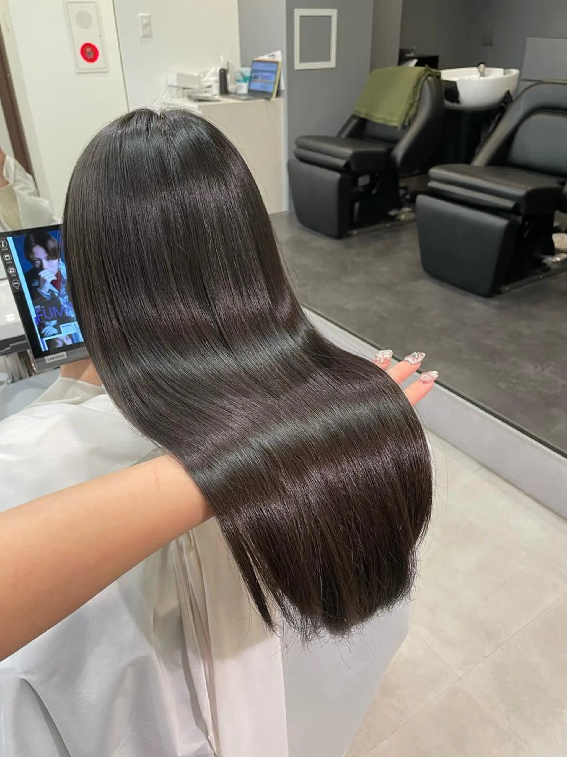 ロング 縮毛矯正 トリートメント 艶髪カラー特化 mao🍒のヘアスタイル