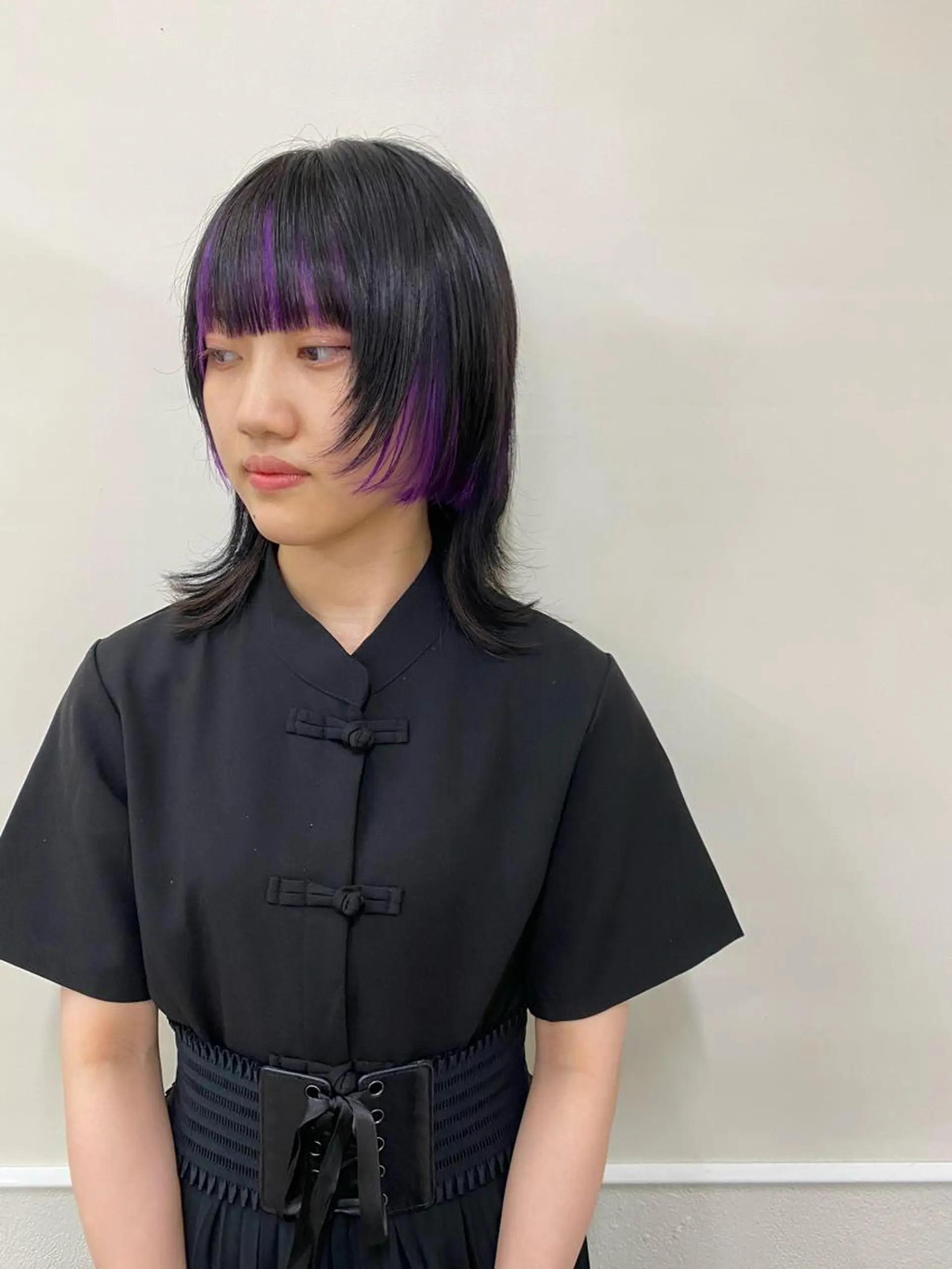 ミディアム カラー シールエクステ エクステ レイヤーウルフ エクステ磯部のヘアスタイル