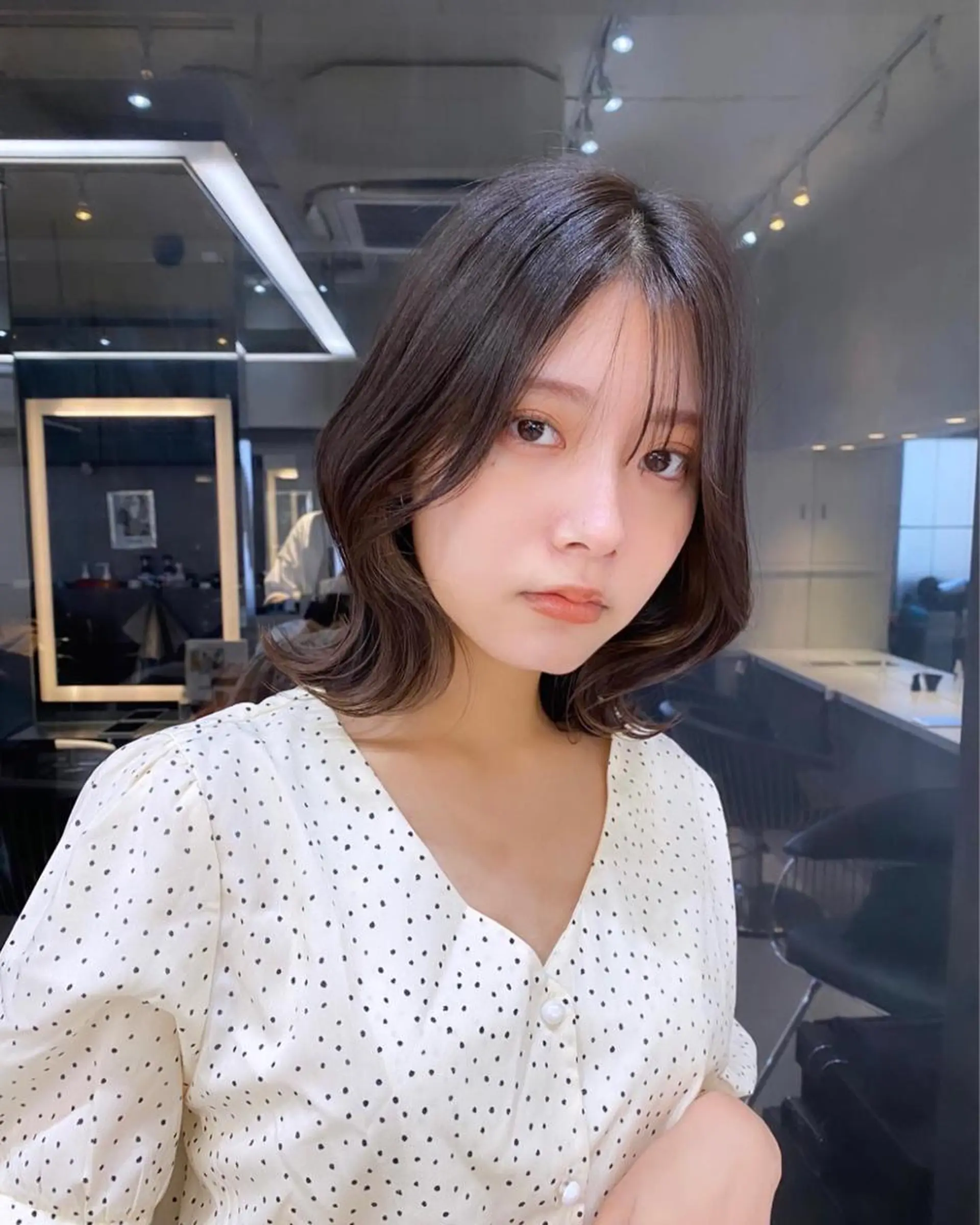 ミディアム カット ヘアカラー トリートメント レイヤーと顔まわり 大好き❣️関口拓馬のヘアスタイル