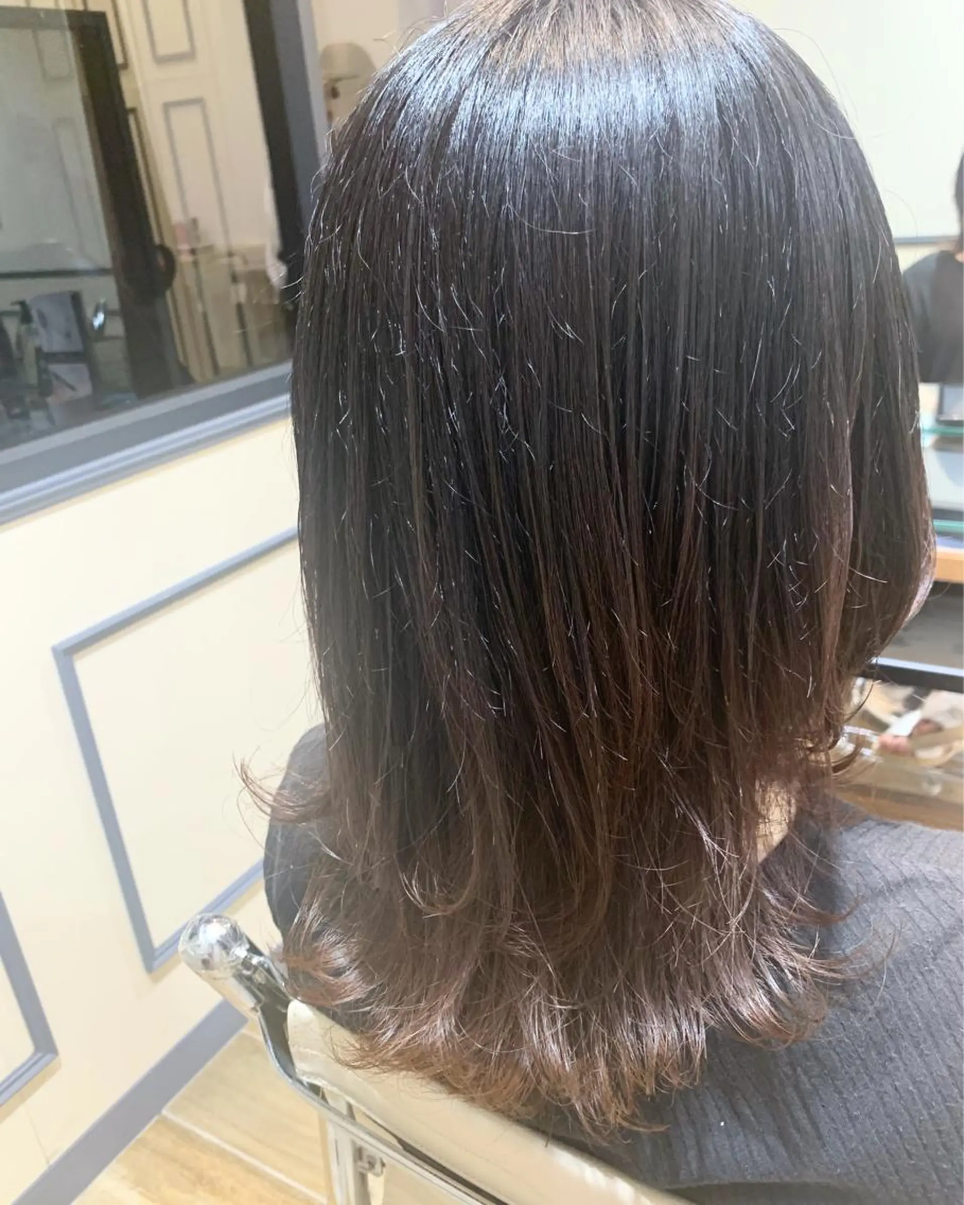 ミディアム 須藤 向日葵のヘアスタイル