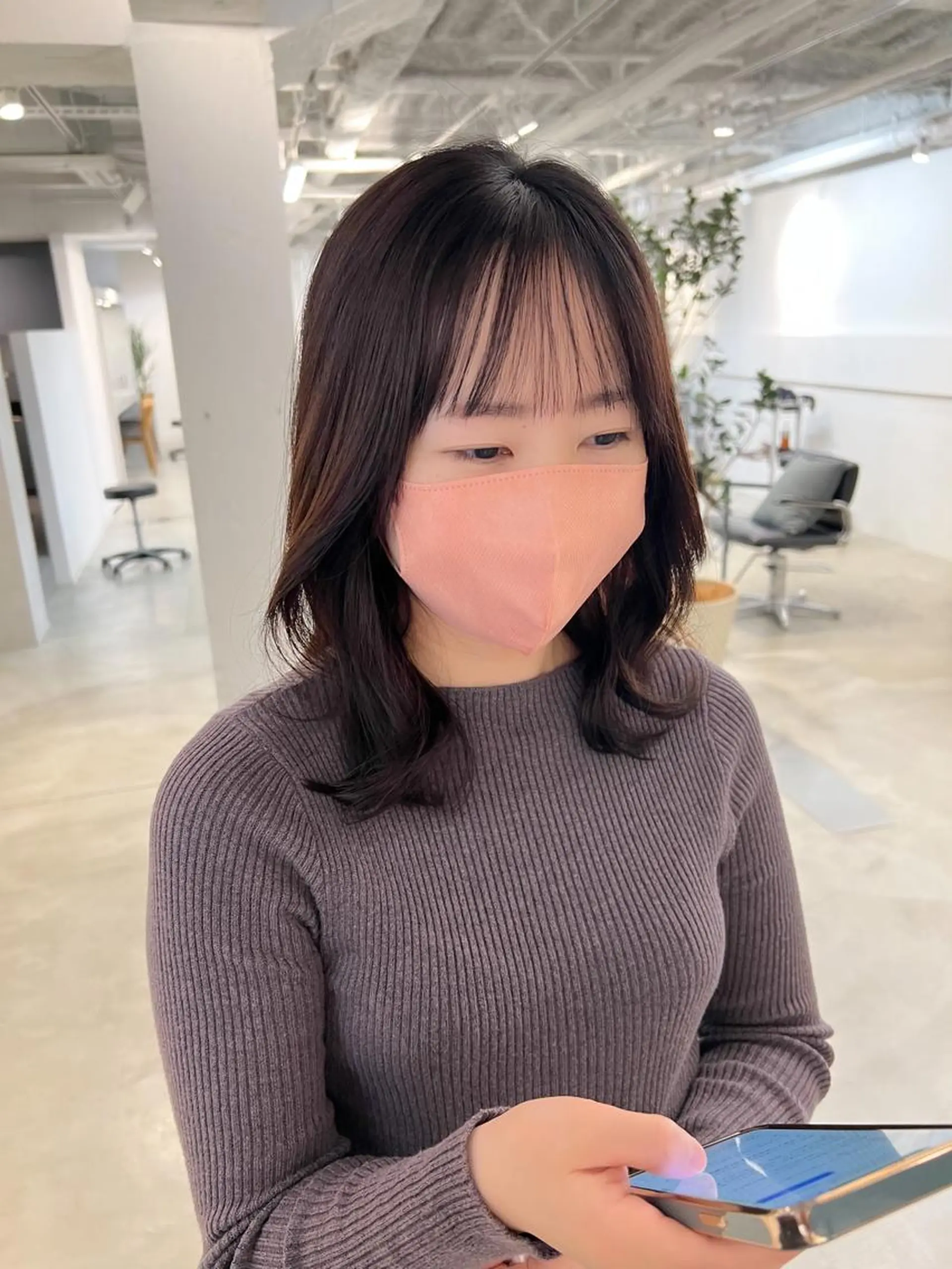 ミディアム パーマ ミディアムパーマ くびれヘア 韓国風ヘア レイヤーカットのプロ 大人ヘア宮森貴志のヘアスタイル