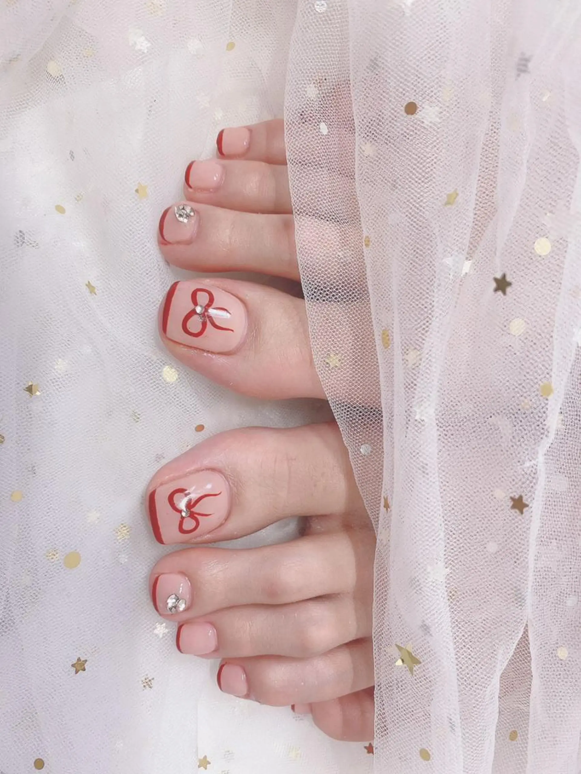 ネイル フットネイル フレンチネイル ジェルネイル 韓国ネイル 持ち込み フットネイル ジョリ kasumi🌹💅のネイルデザイン