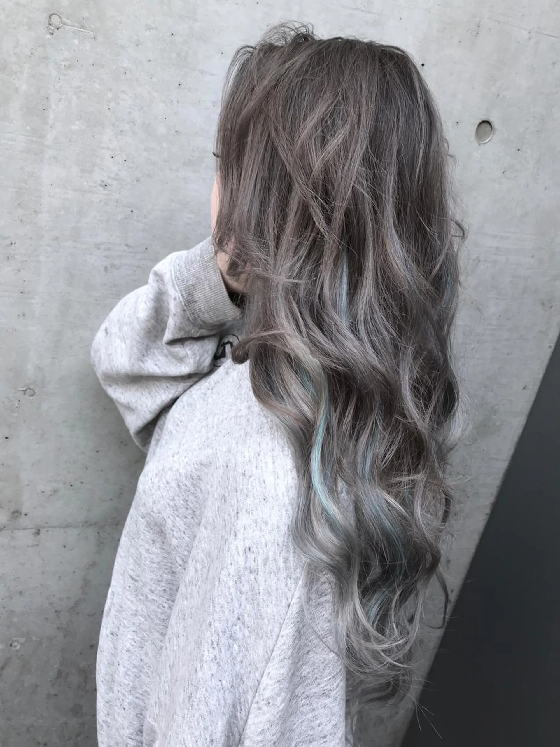 ロング カラー ベージュカラー ブルーカラー メッシュ ホワイトベージュ エクステ ていねい技術No.1 🌈諏訪 健太のヘアスタイル