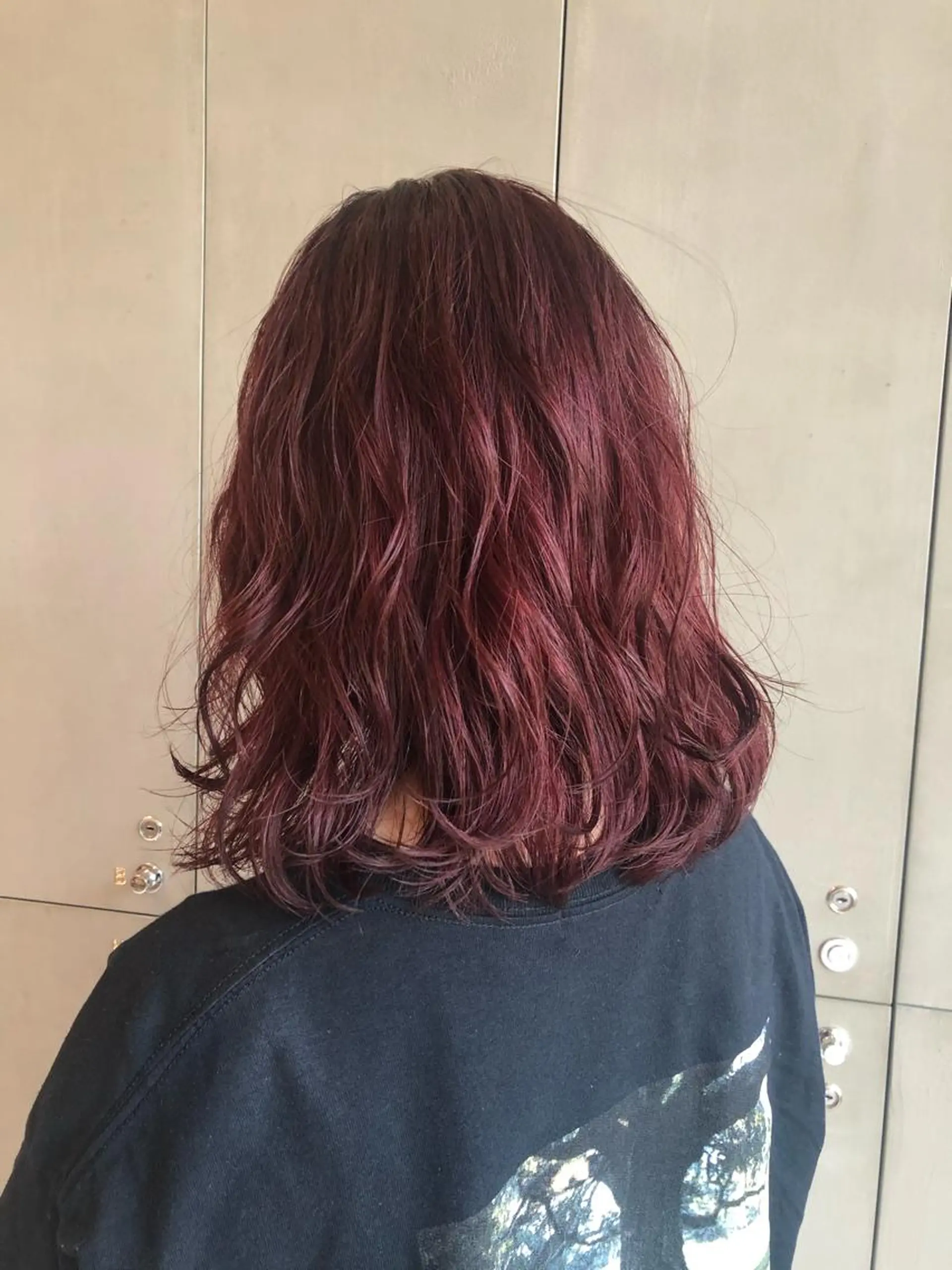 セミロング カラー 古屋 花織のヘアスタイル